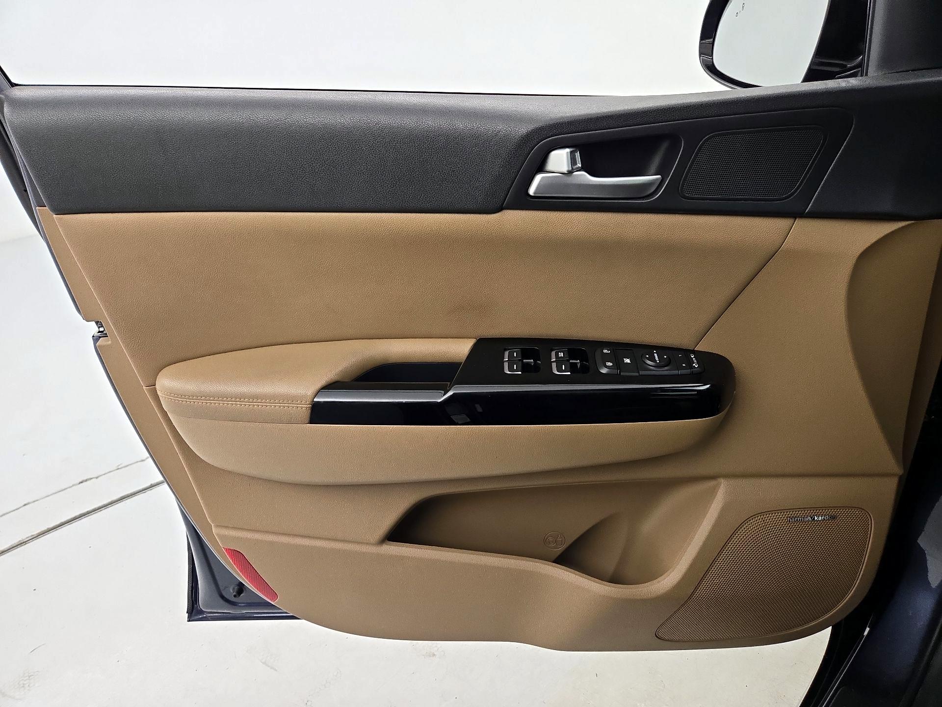 Thumbnail: 2017 Kia Sportage - 12