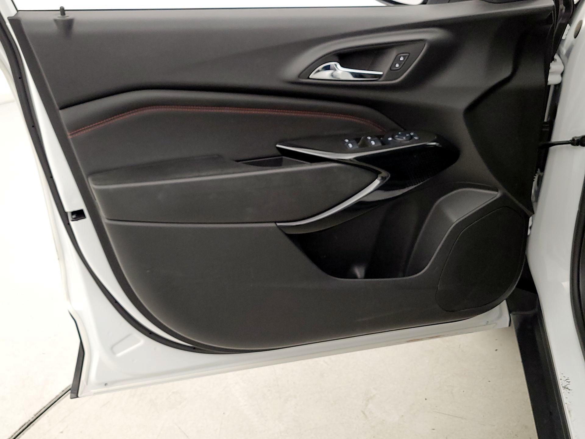 Thumbnail: 2025 Chevrolet Trax - 12