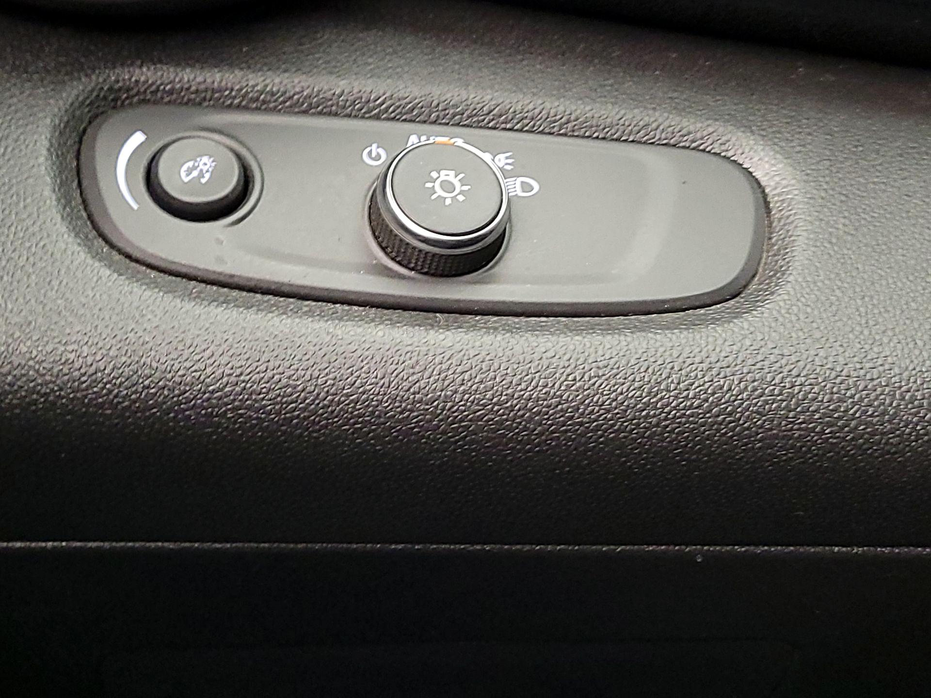 Thumbnail: 2025 Chevrolet Trax - 13