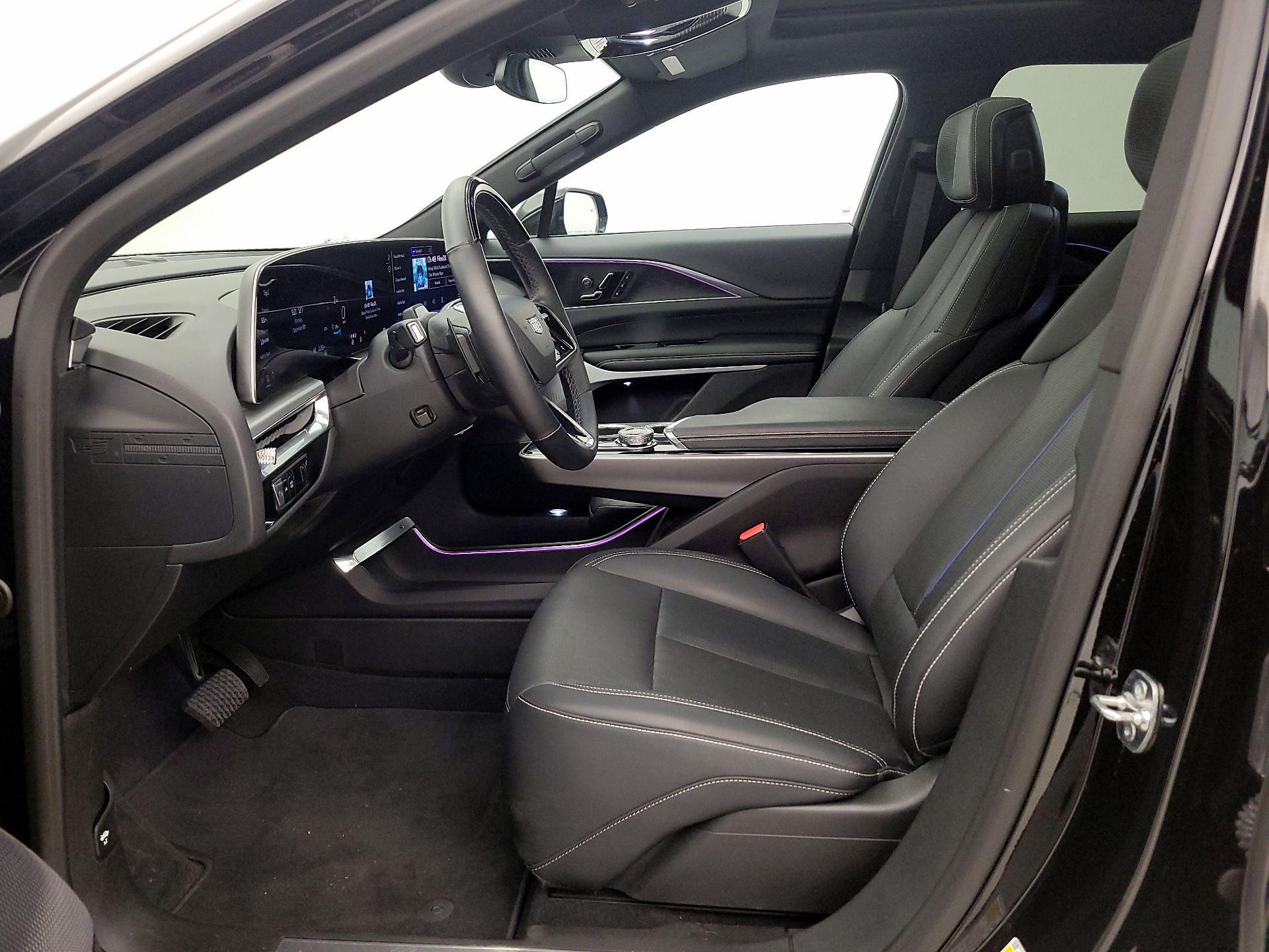 Thumbnail: 2024 Cadillac Lyriq - 11