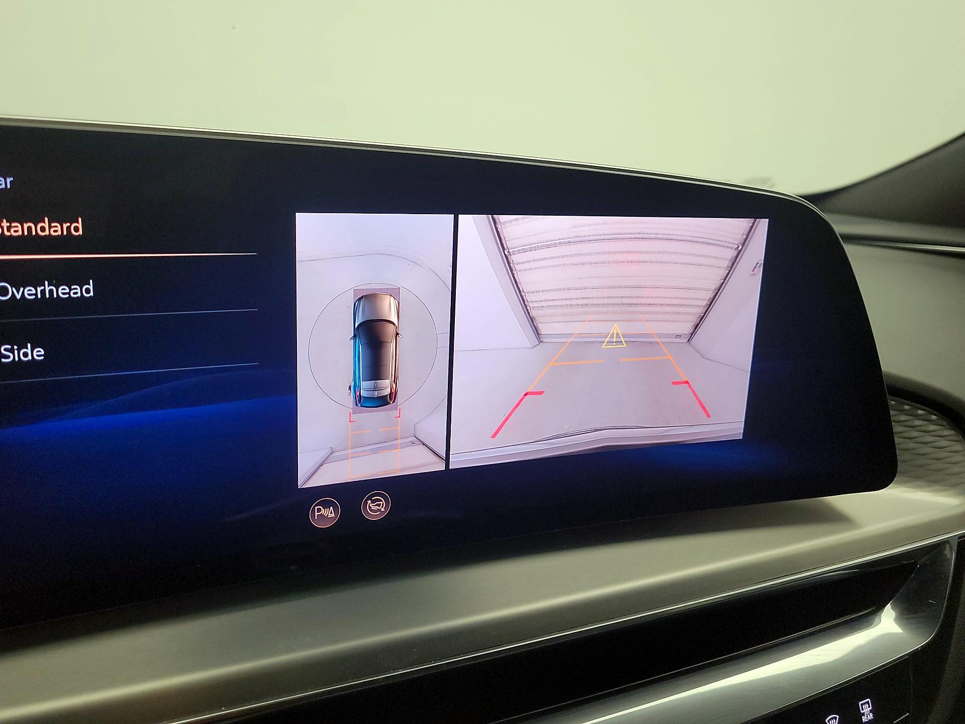 Thumbnail: 2024 Cadillac Lyriq - 14