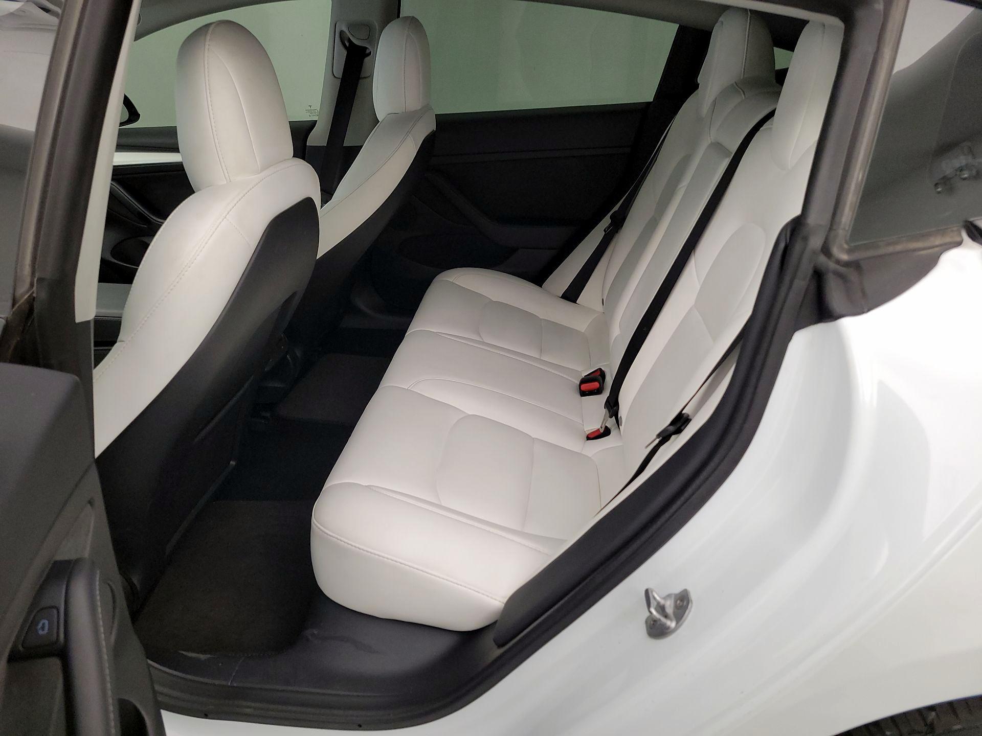 Thumbnail: 2022 Tesla Model 3 - 18