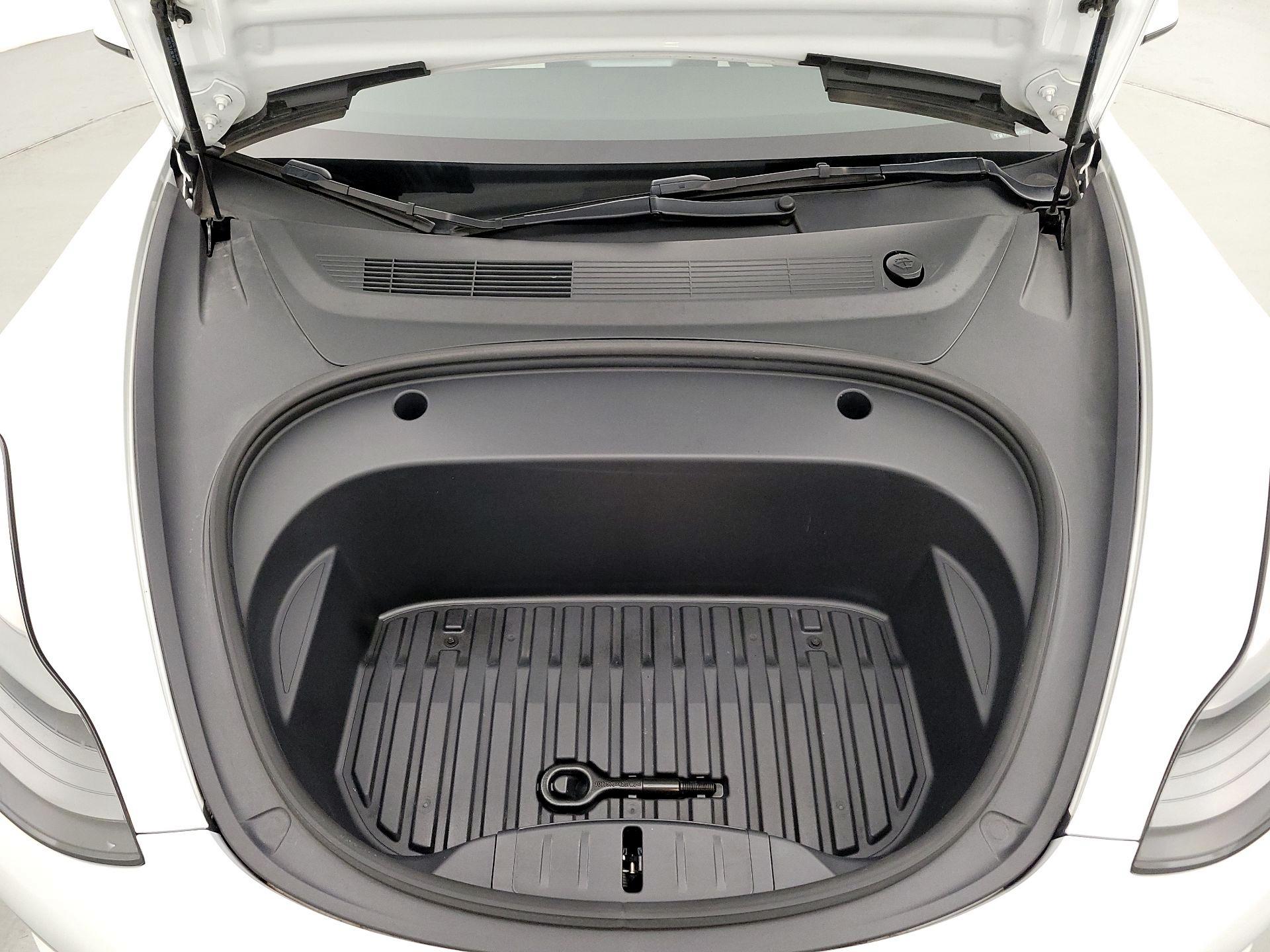 Thumbnail: 2022 Tesla Model 3 - 20