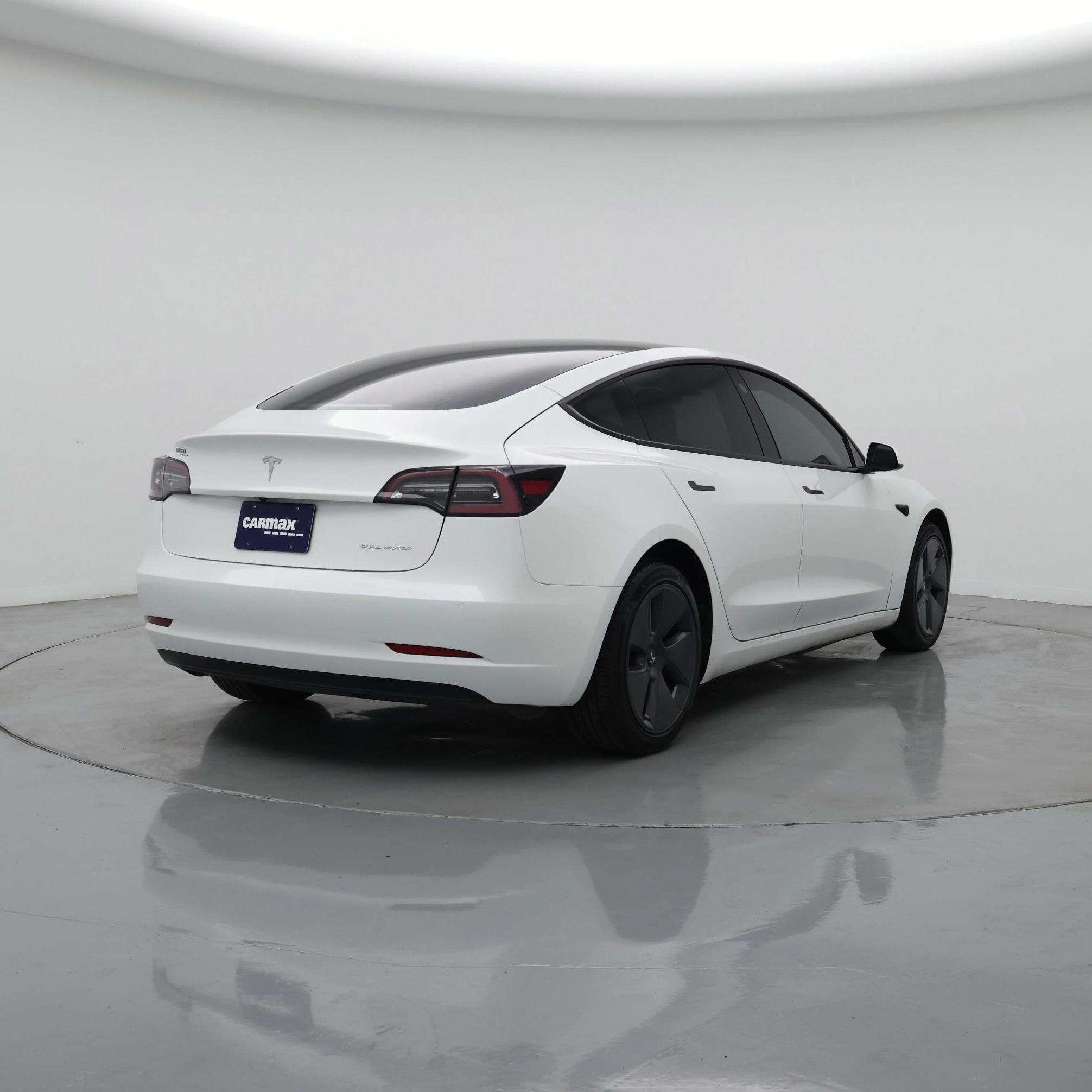 Thumbnail: 2022 Tesla Model 3 - 8