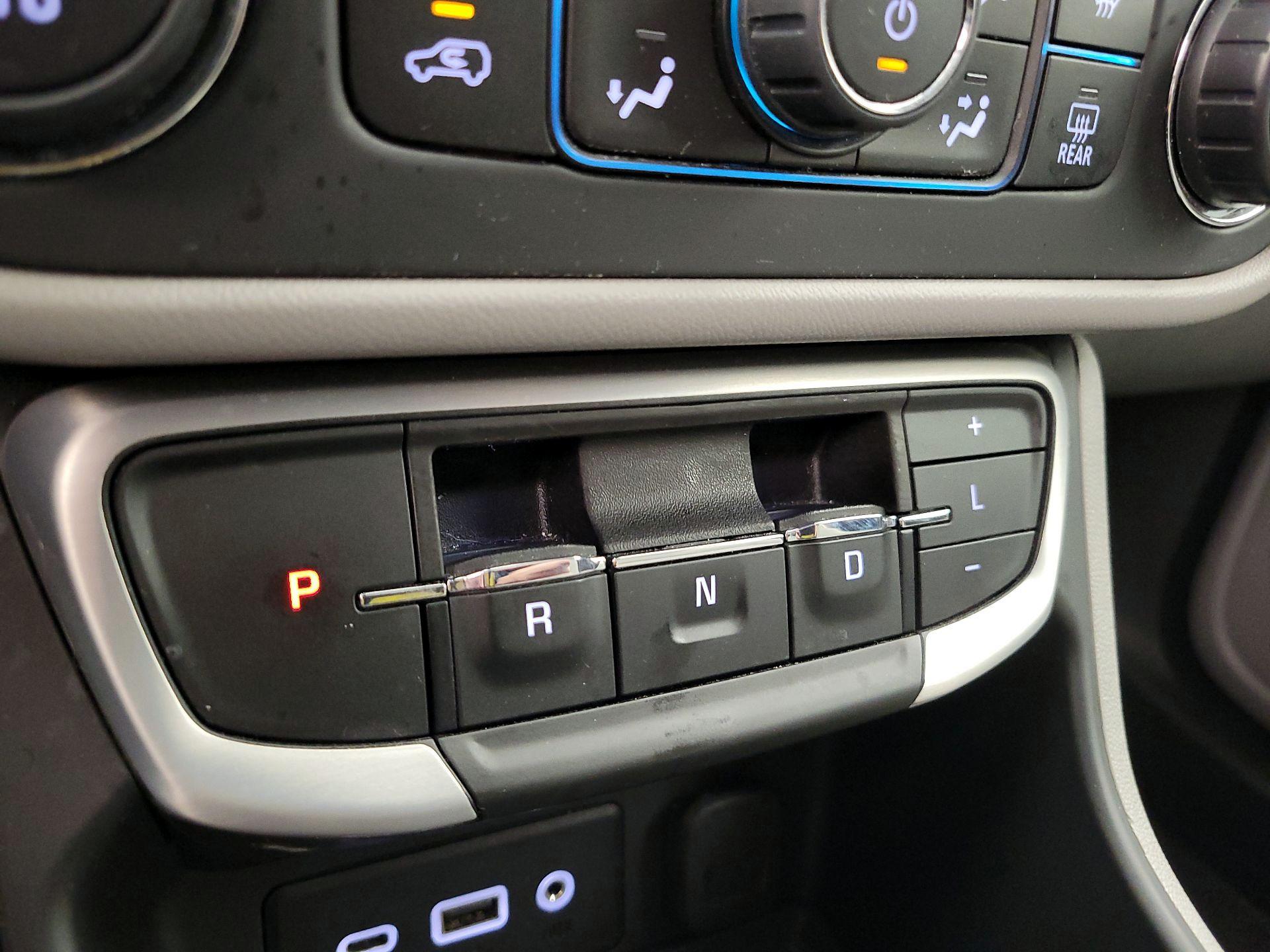 Thumbnail: 2022 GMC Terrain - 17