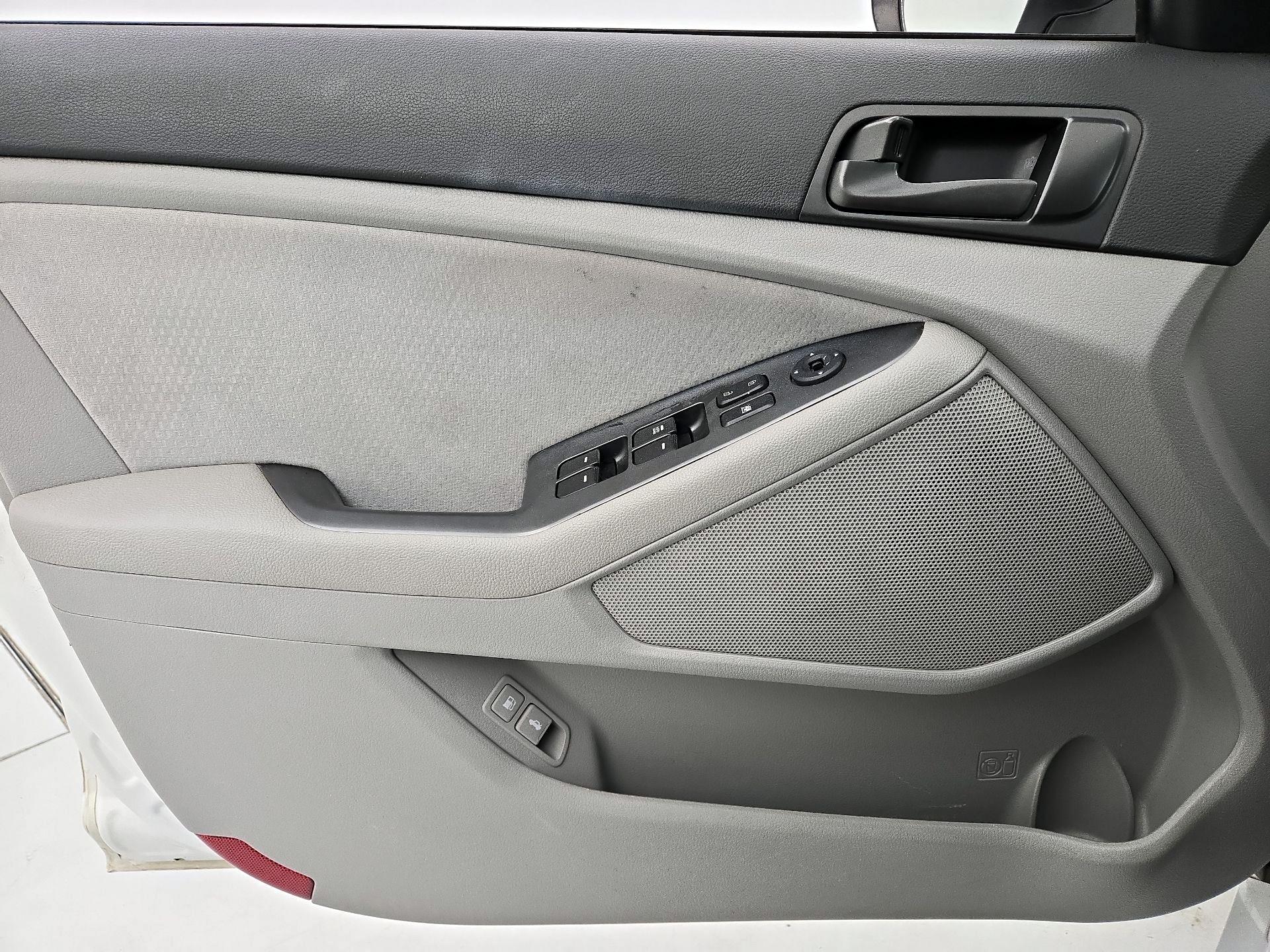 Thumbnail: 2015 Kia Optima - 12