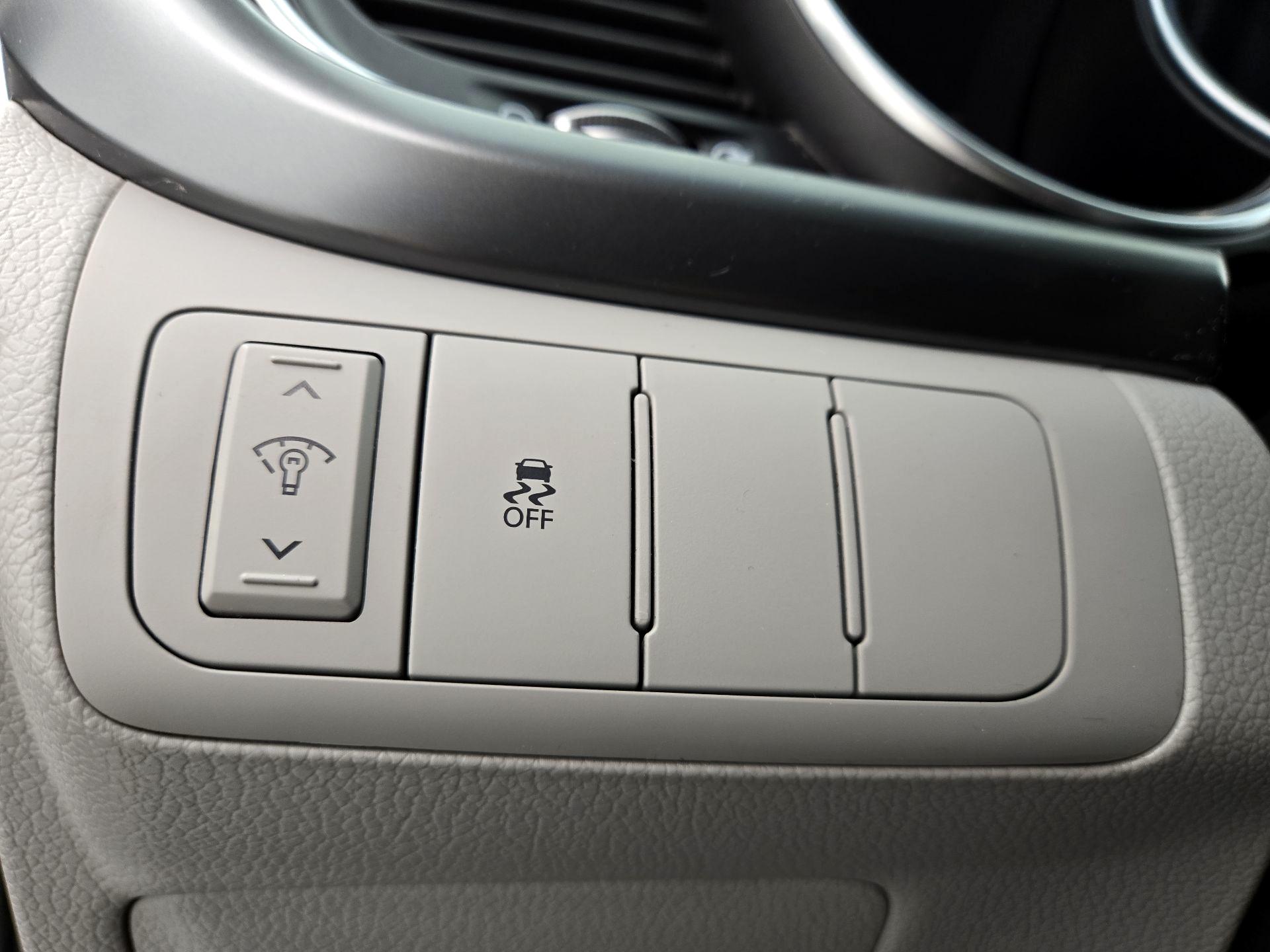 Thumbnail: 2015 Kia Optima - 13