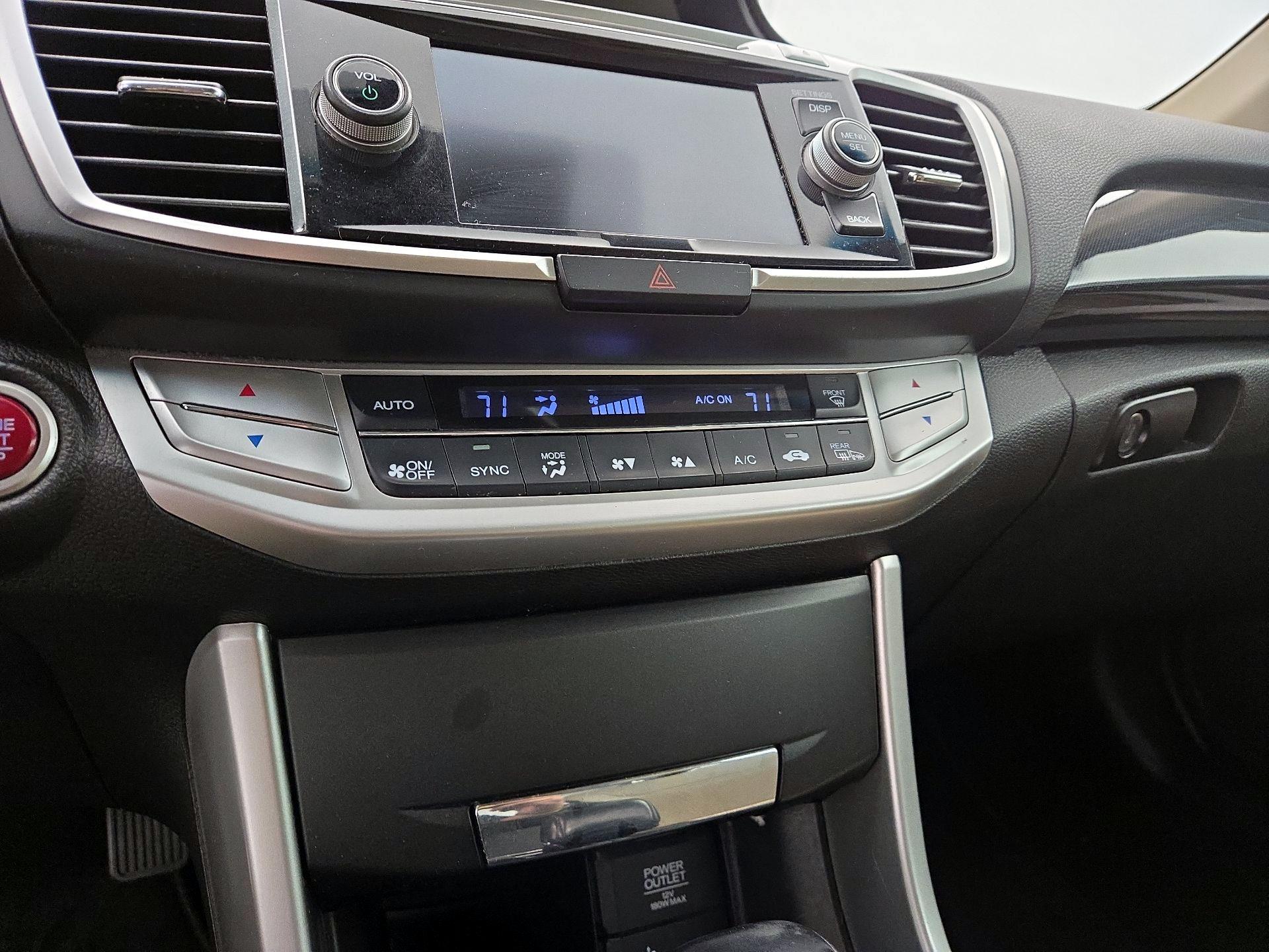 Thumbnail: 2015 Honda Accord - 16