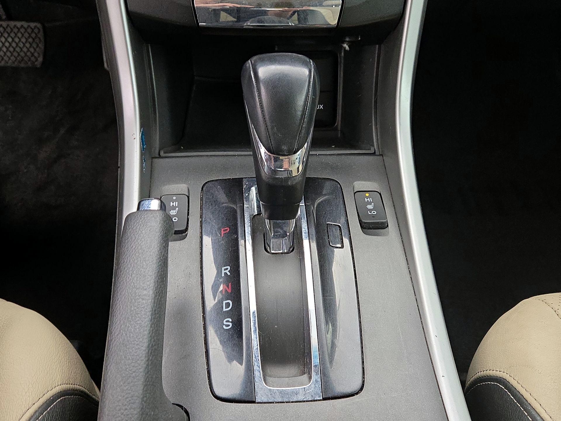 Thumbnail: 2015 Honda Accord - 17