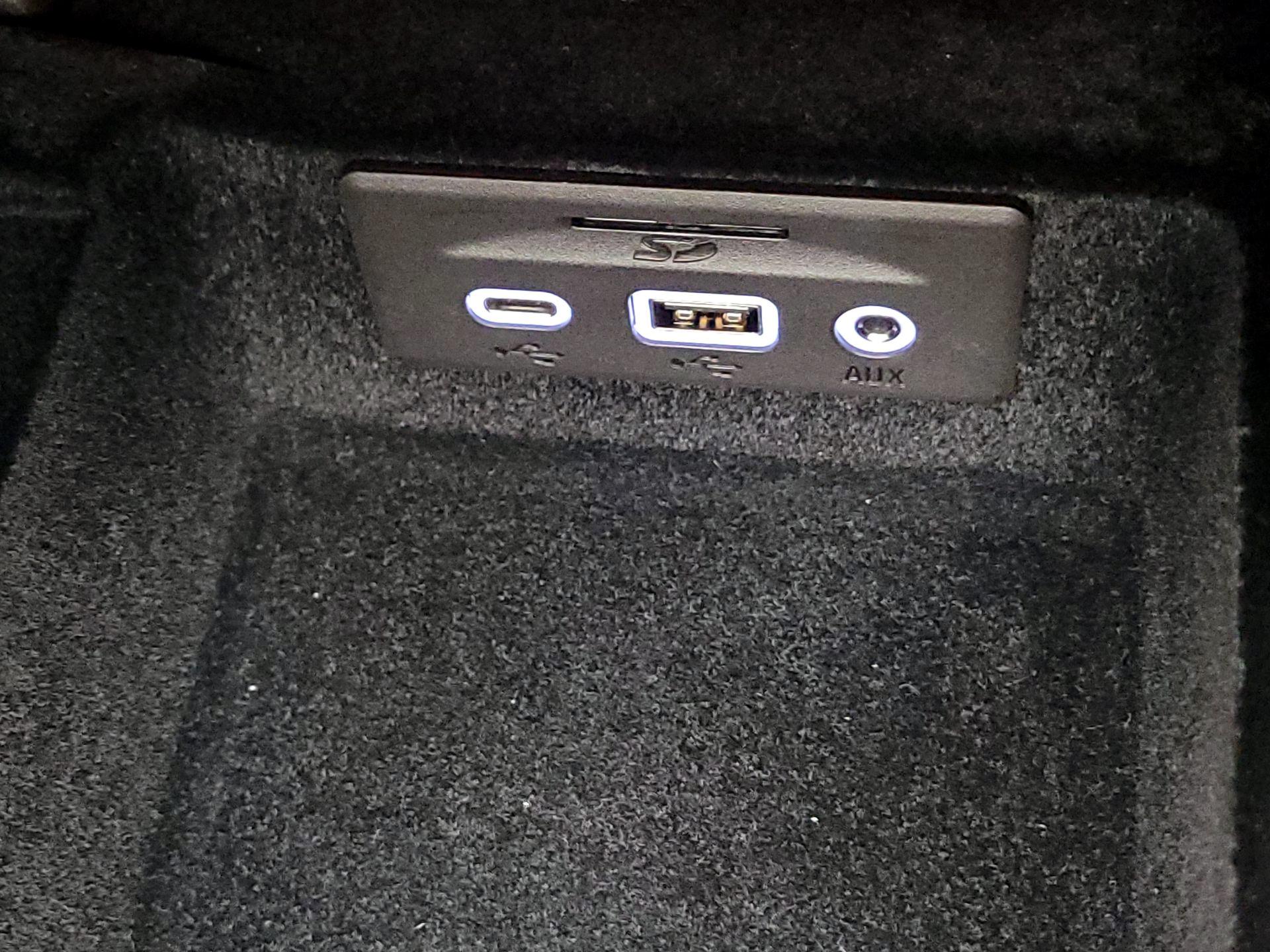 Thumbnail: 2021 Chevrolet Corvette - 18