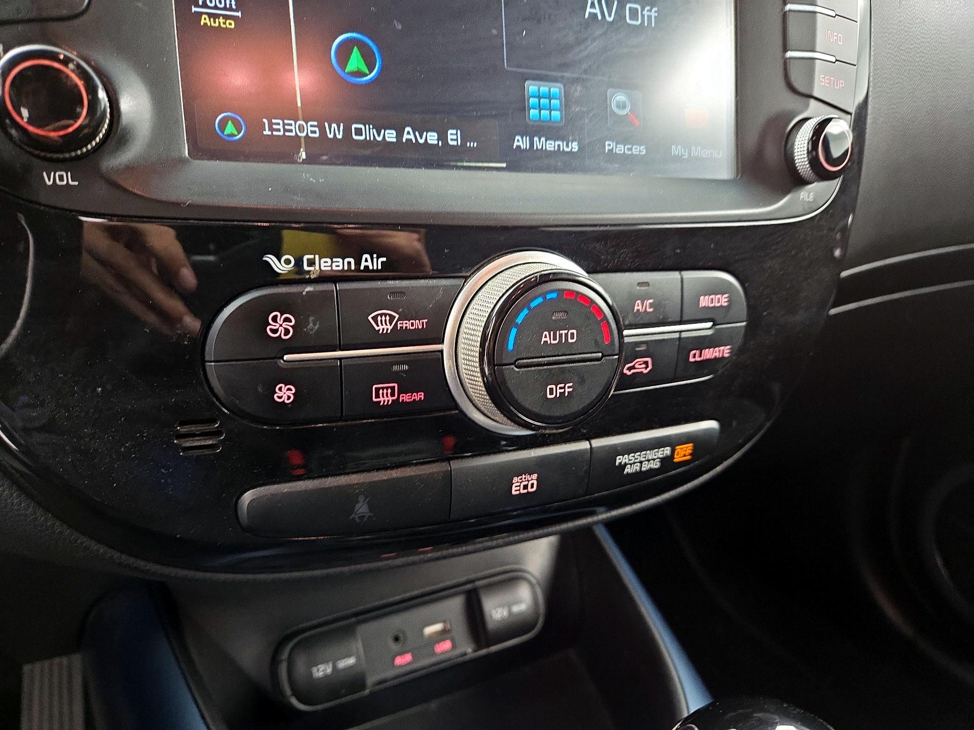 Thumbnail: 2015 Kia Soul - 17