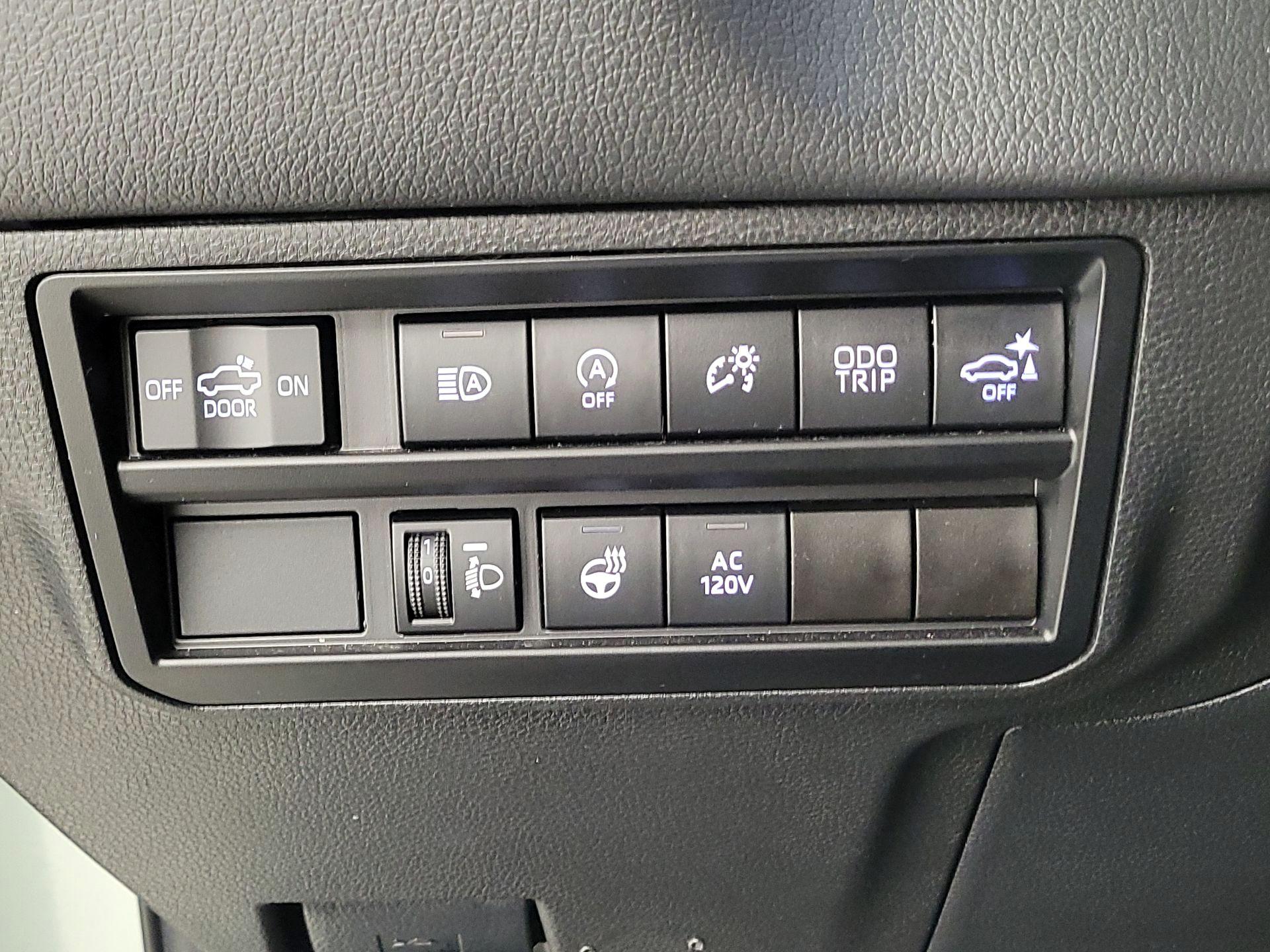 Thumbnail: 2023 Toyota Tundra - 13