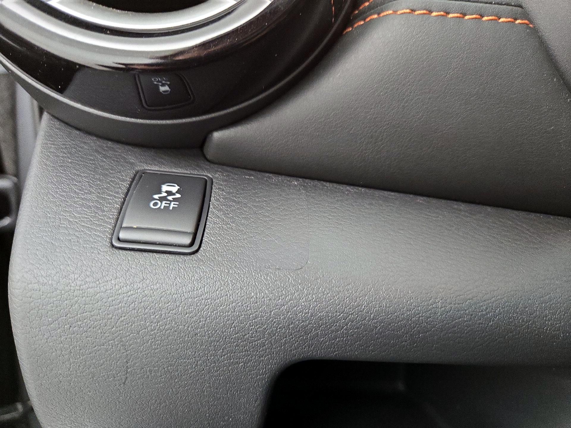 Thumbnail: 2019 Nissan Kicks - 13