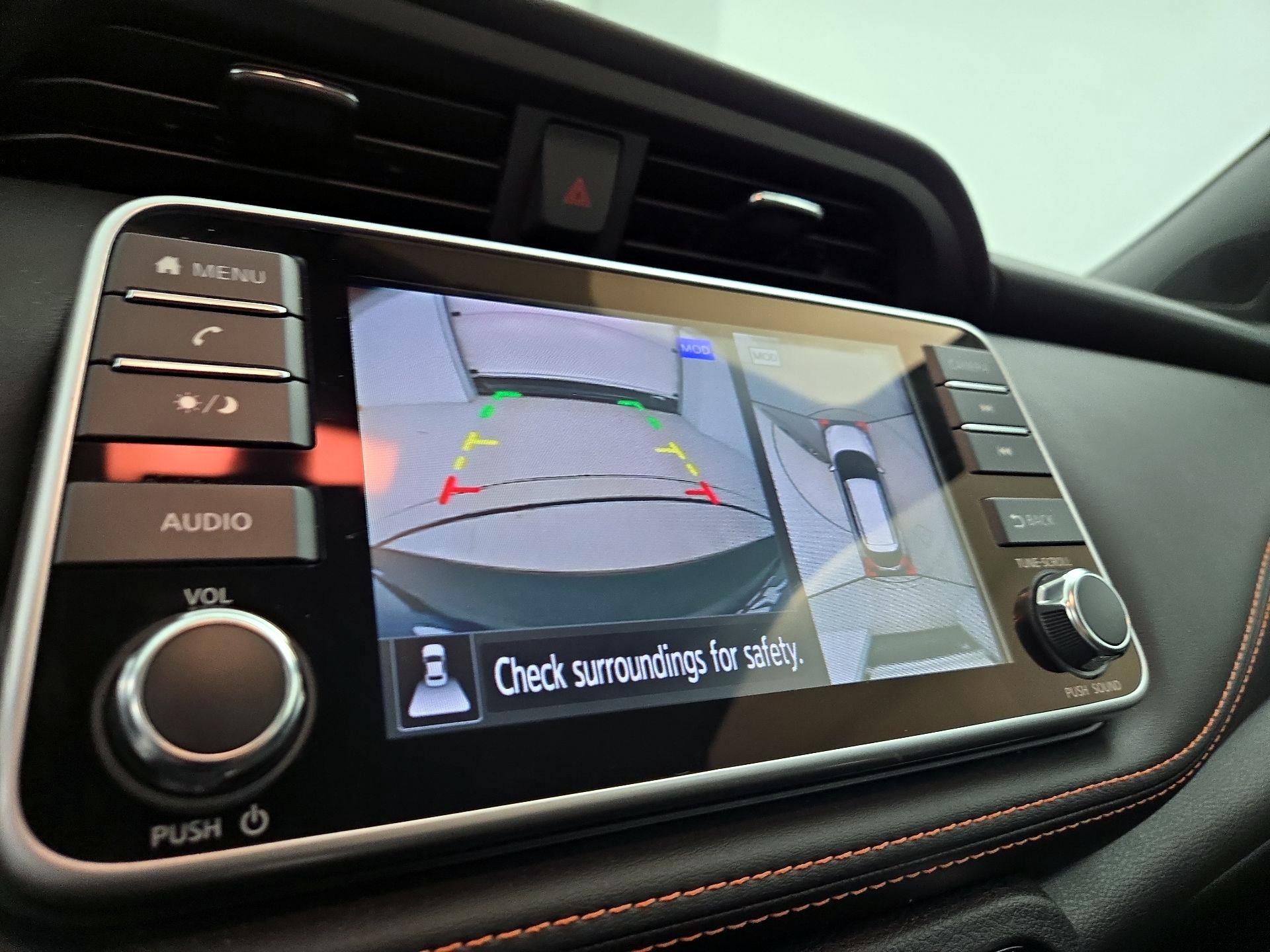 Thumbnail: 2019 Nissan Kicks - 14