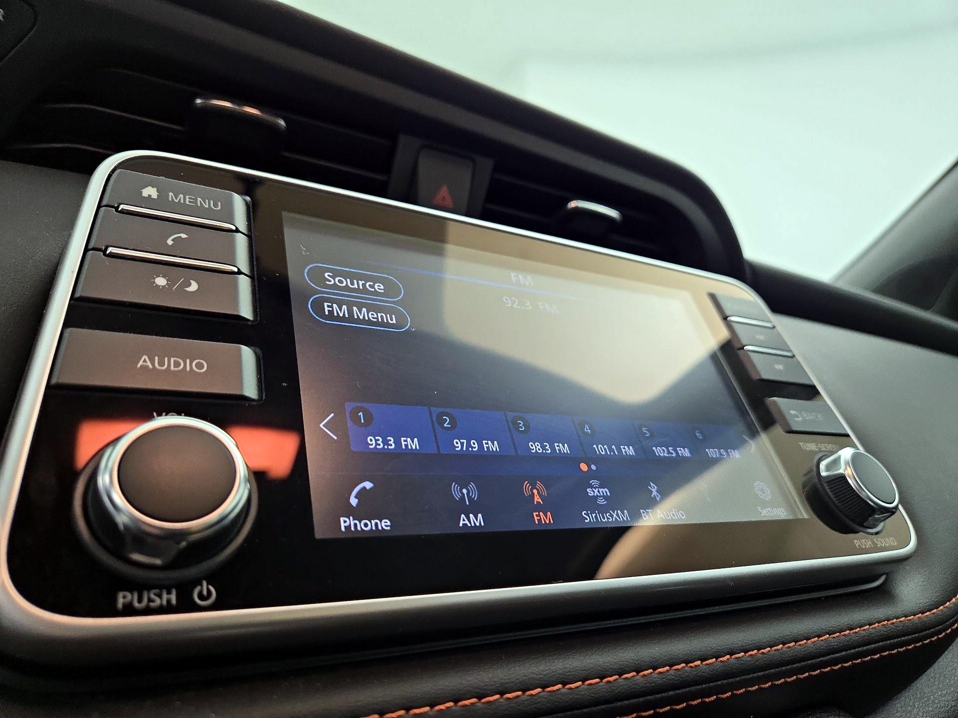 Thumbnail: 2019 Nissan Kicks - 15