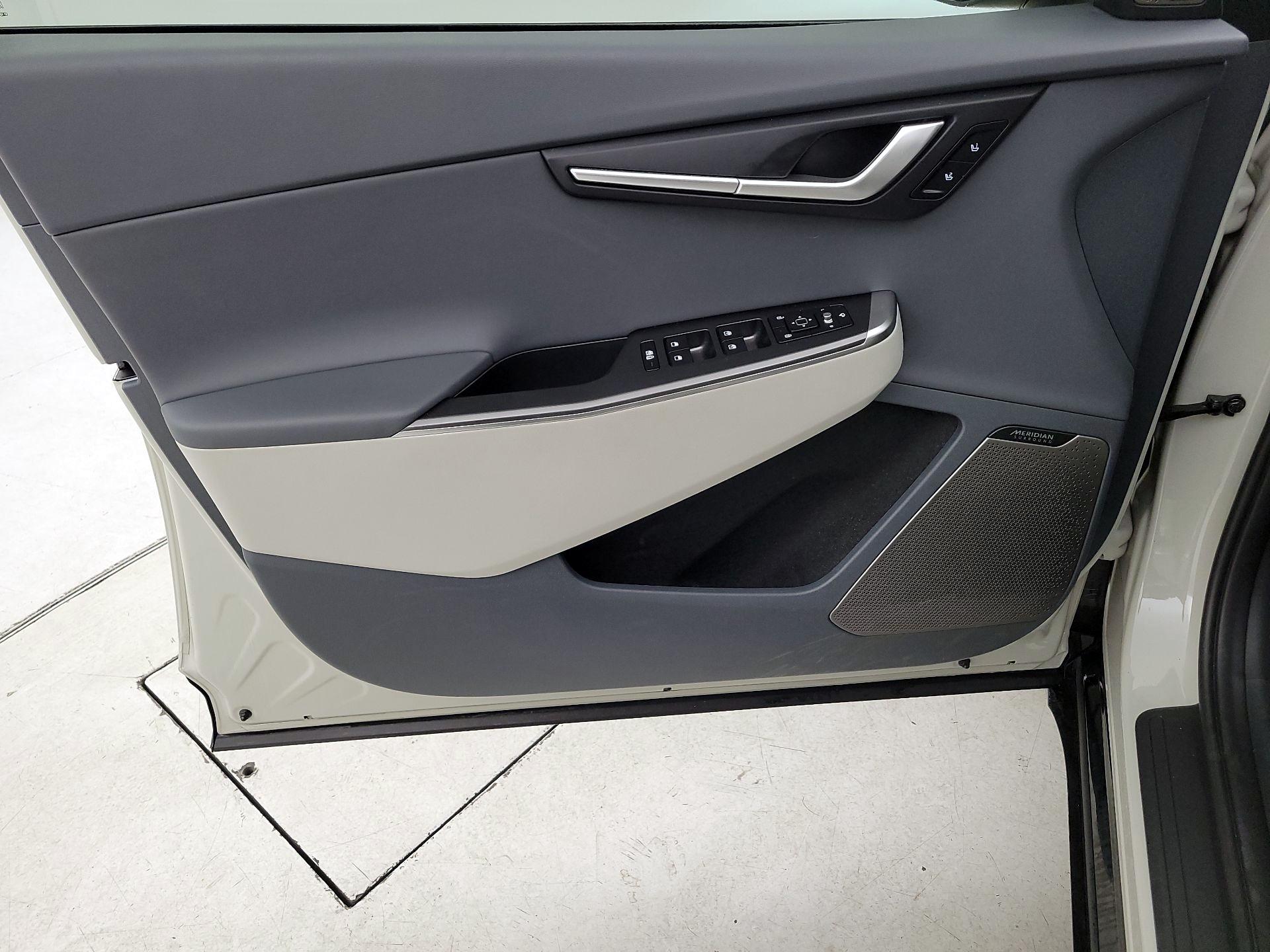 Thumbnail: 2024 Kia EV6 - 12