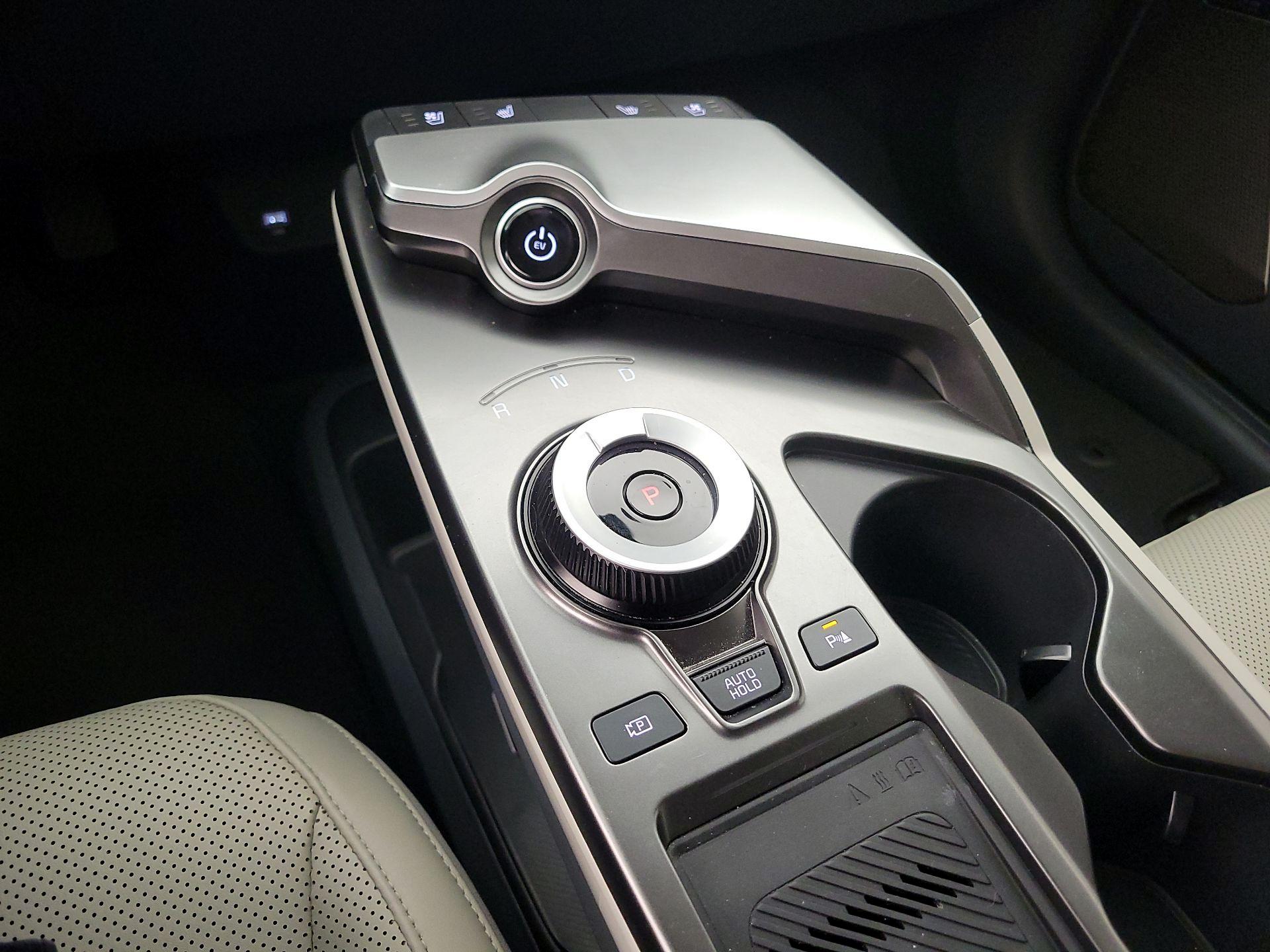 Thumbnail: 2024 Kia EV6 - 18