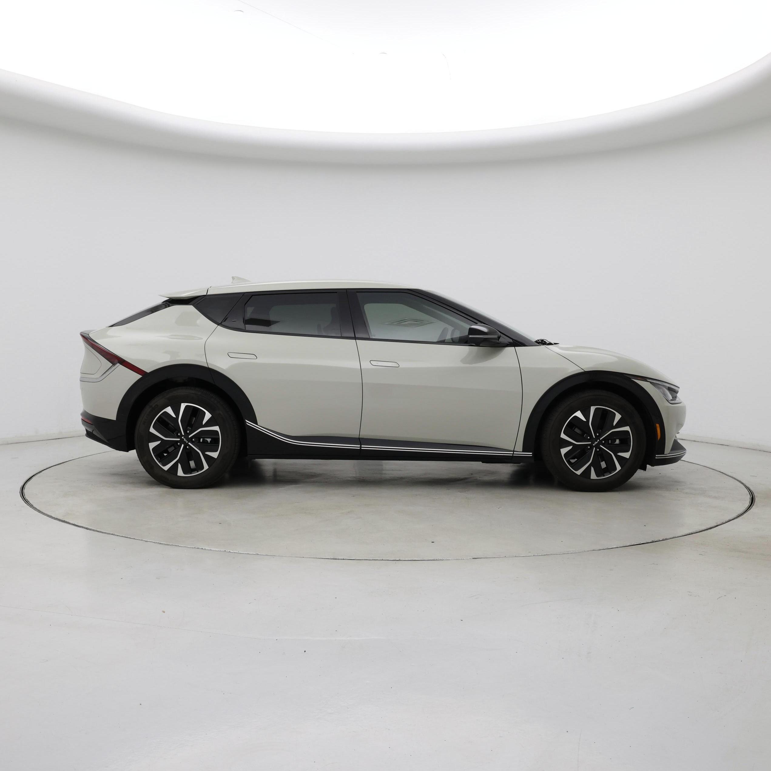 Thumbnail: 2024 Kia EV6 - 7