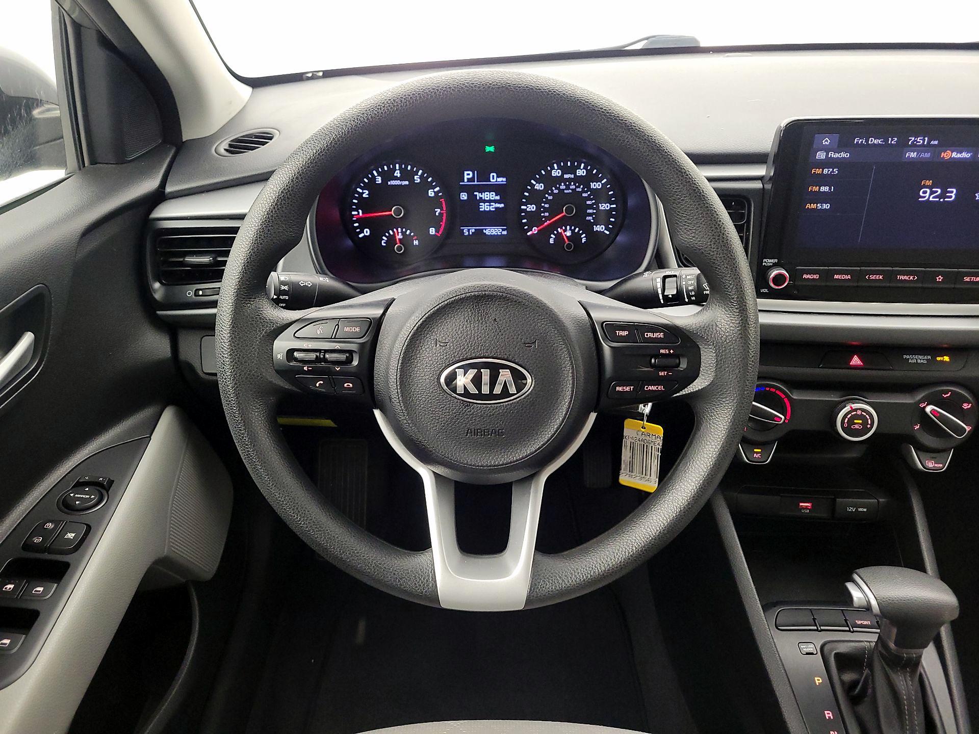 Thumbnail: 2021 Kia Rio - 10