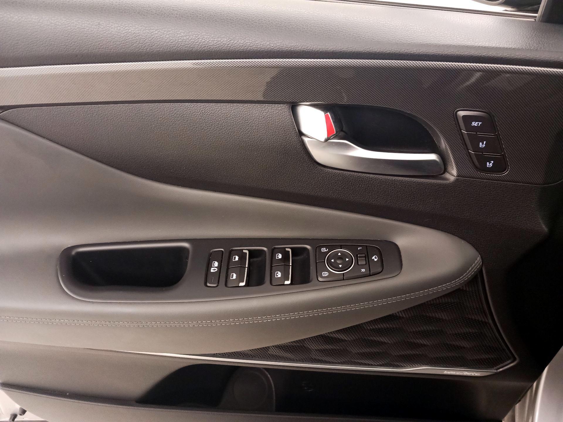 Thumbnail: 2021 Hyundai Santa Fe - 12