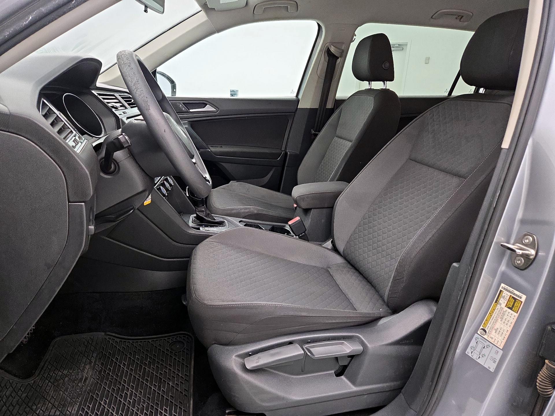 Thumbnail: 2020 Volkswagen Tiguan - 11