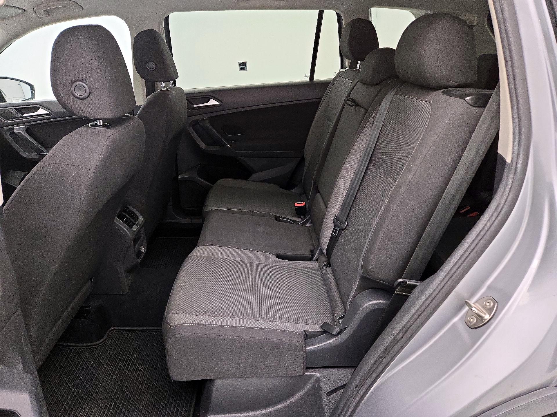 Thumbnail: 2020 Volkswagen Tiguan - 19