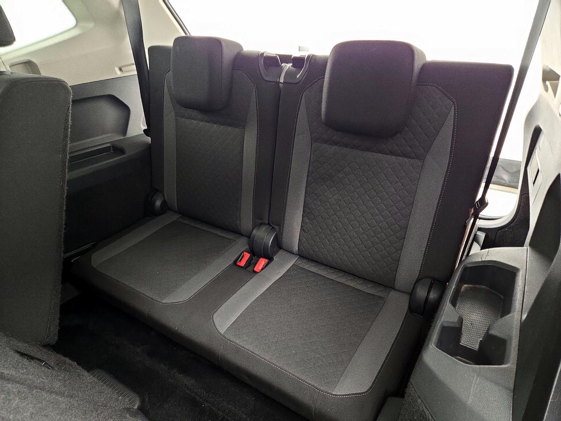 Thumbnail: 2020 Volkswagen Tiguan - 20