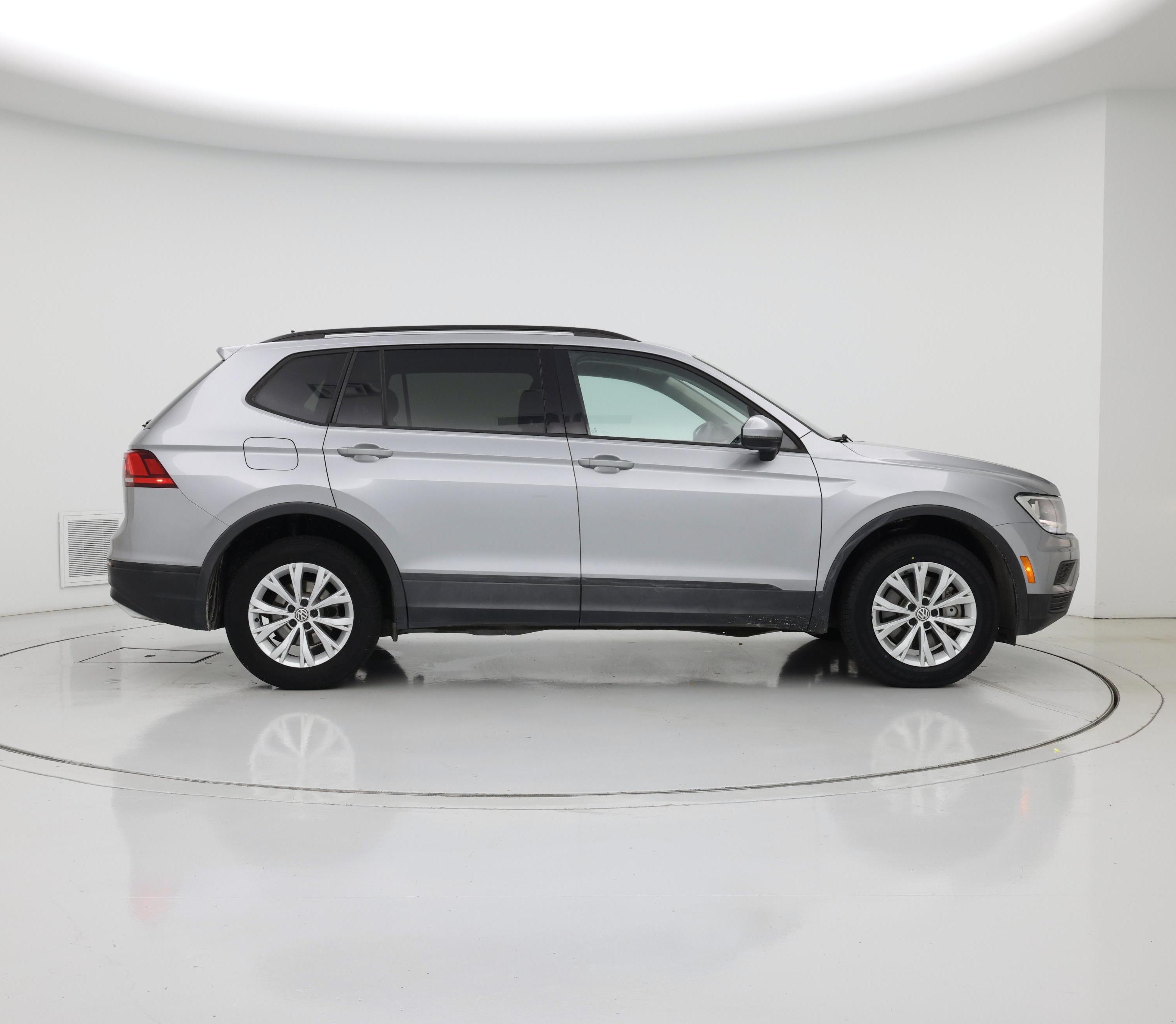 Thumbnail: 2020 Volkswagen Tiguan - 7