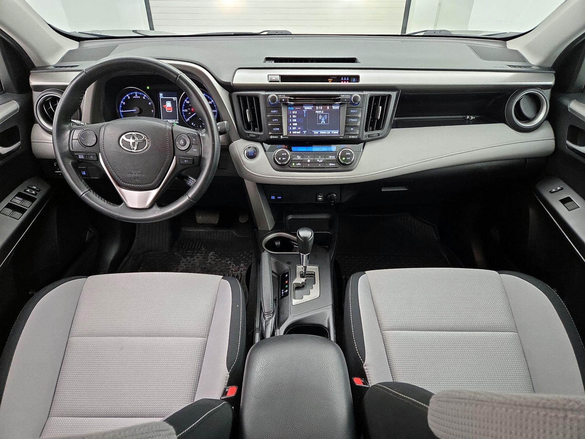 Thumbnail: 2018 Toyota RAV4 - 9