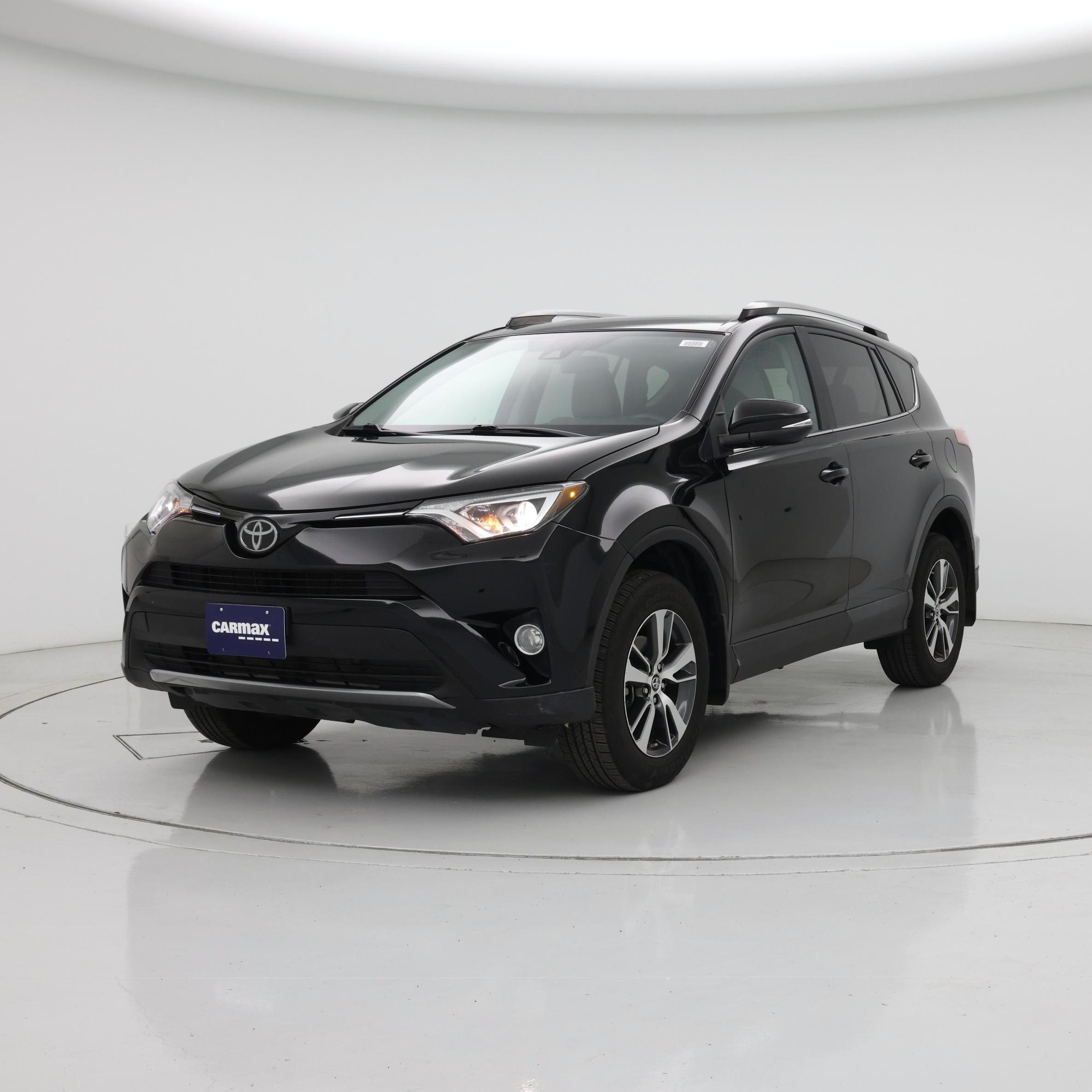 Thumbnail: 2018 Toyota RAV4 - 4