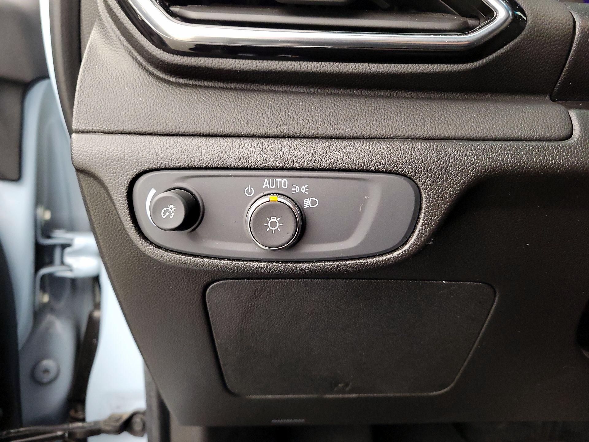 Thumbnail: 2022 Chevrolet Bolt EV - 13