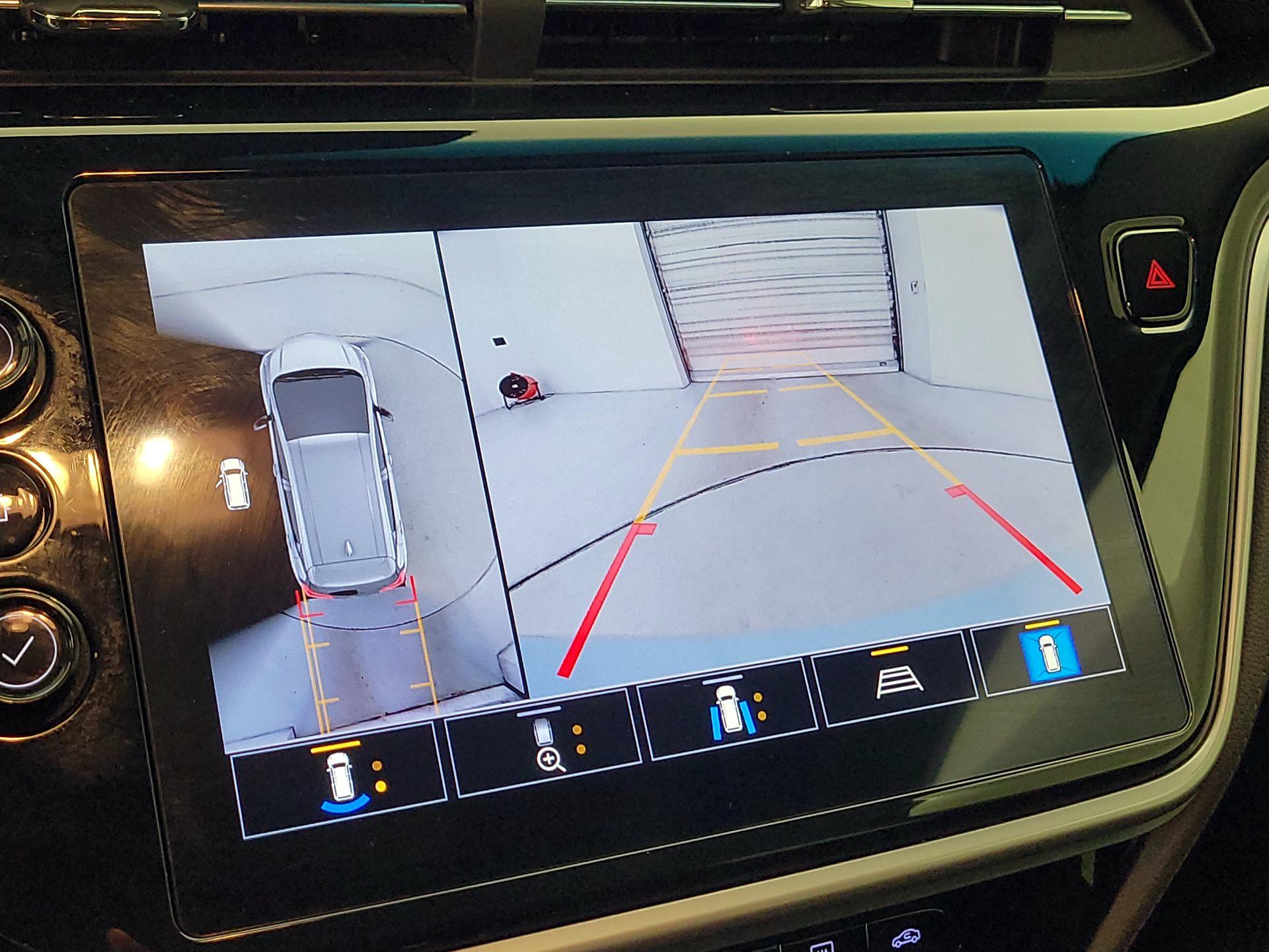 Thumbnail: 2022 Chevrolet Bolt EV - 15