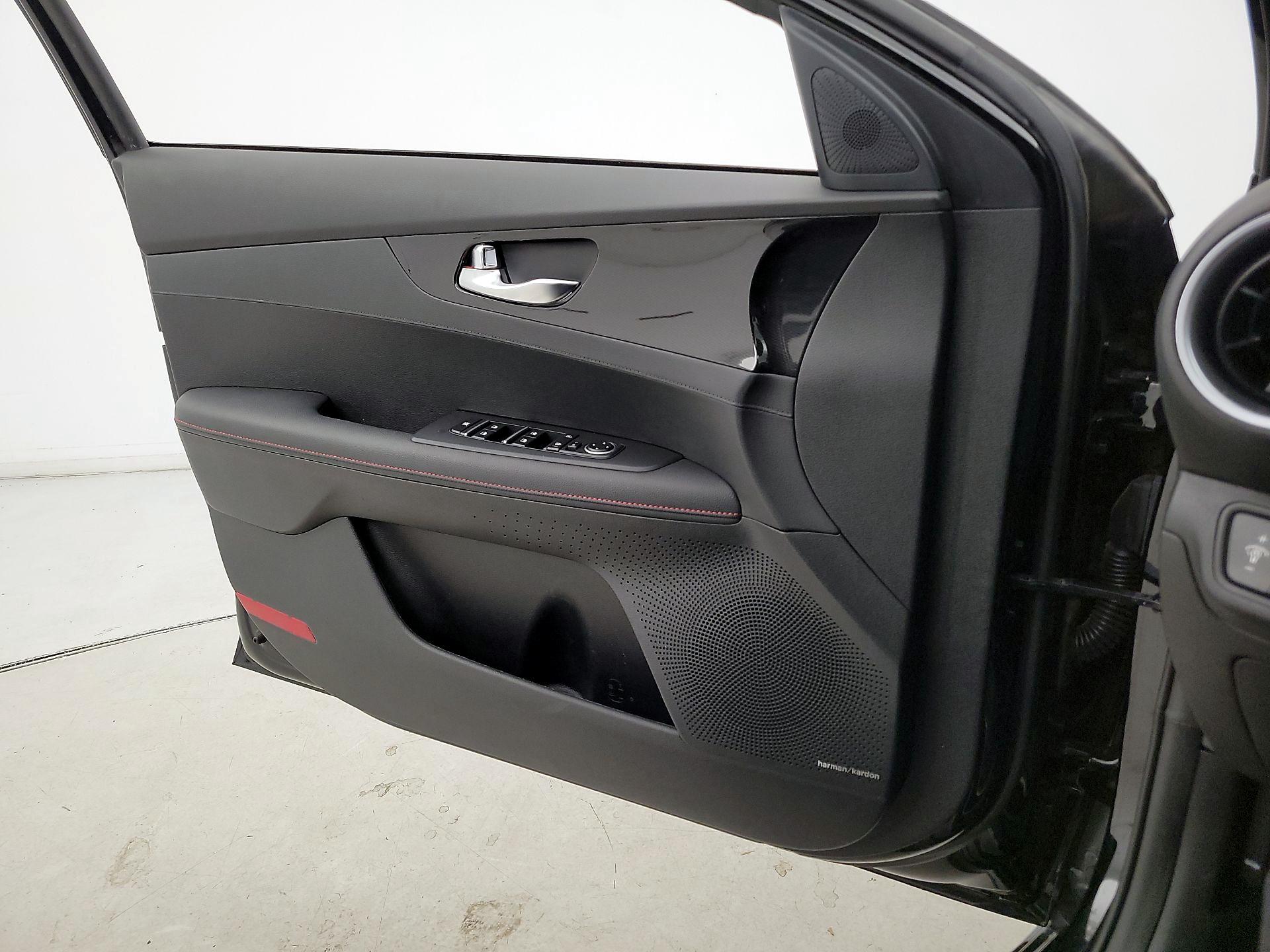 Thumbnail: 2023 Kia Forte - 12