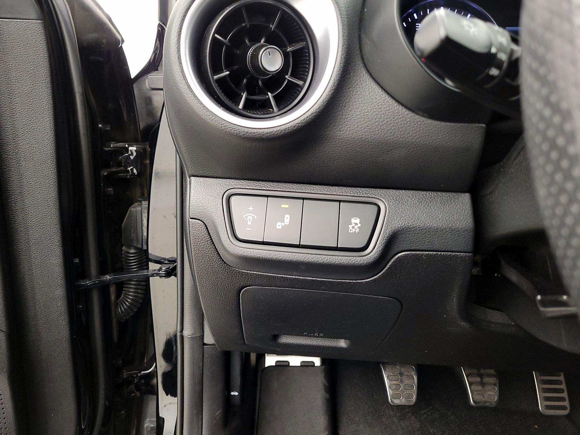 Thumbnail: 2023 Kia Forte - 13