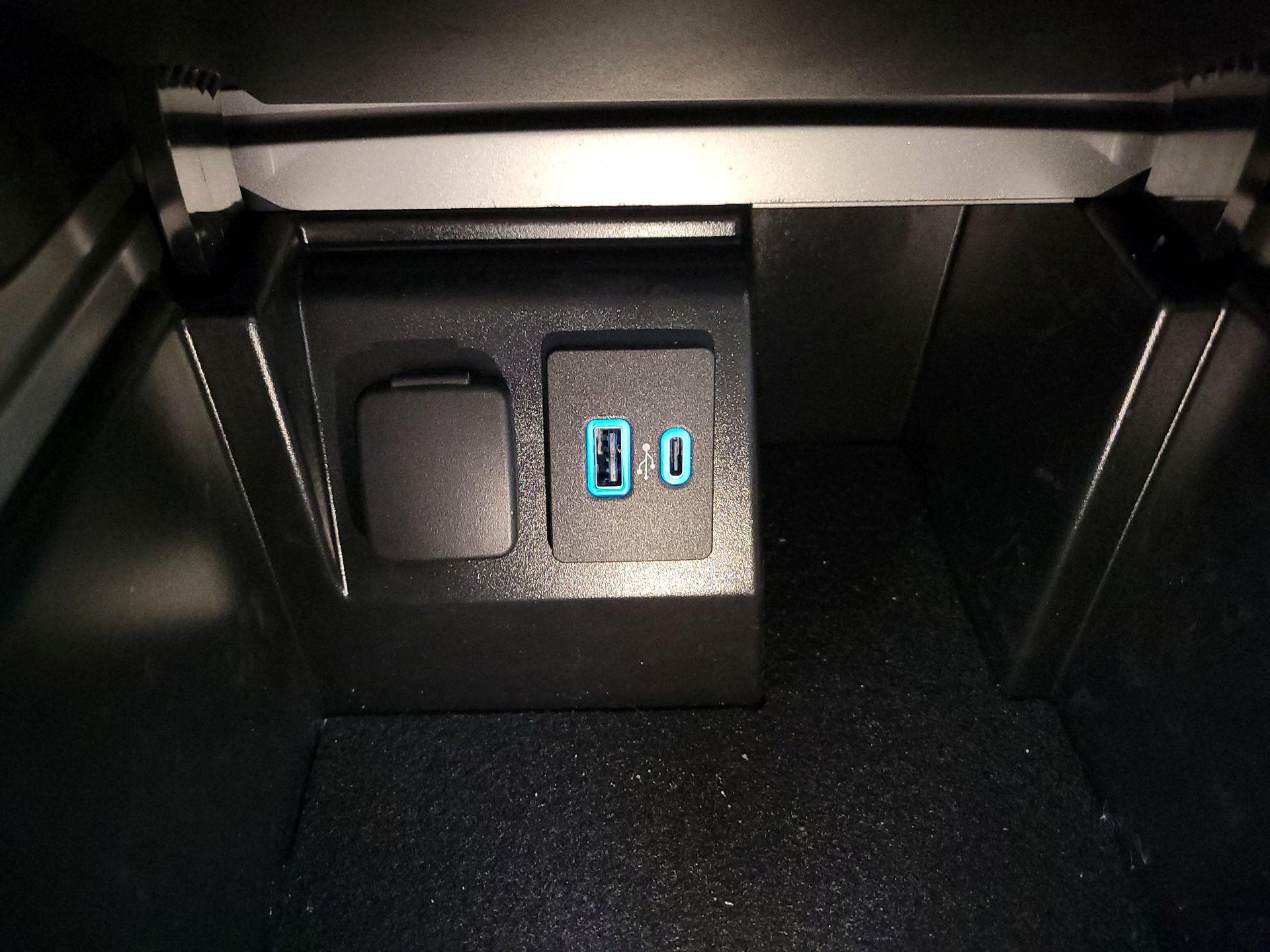 Thumbnail: 2023 Ford Explorer - 18