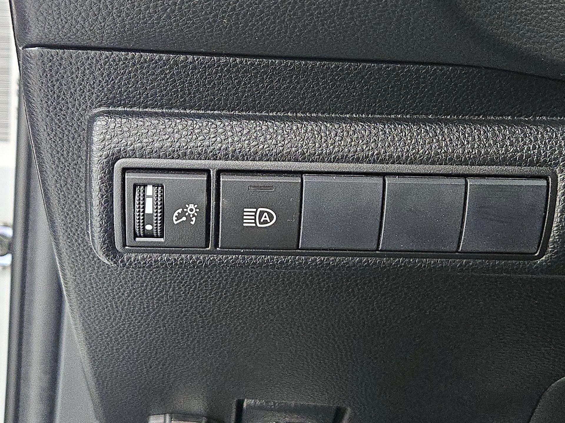 Thumbnail: 2020 Toyota Corolla - 13