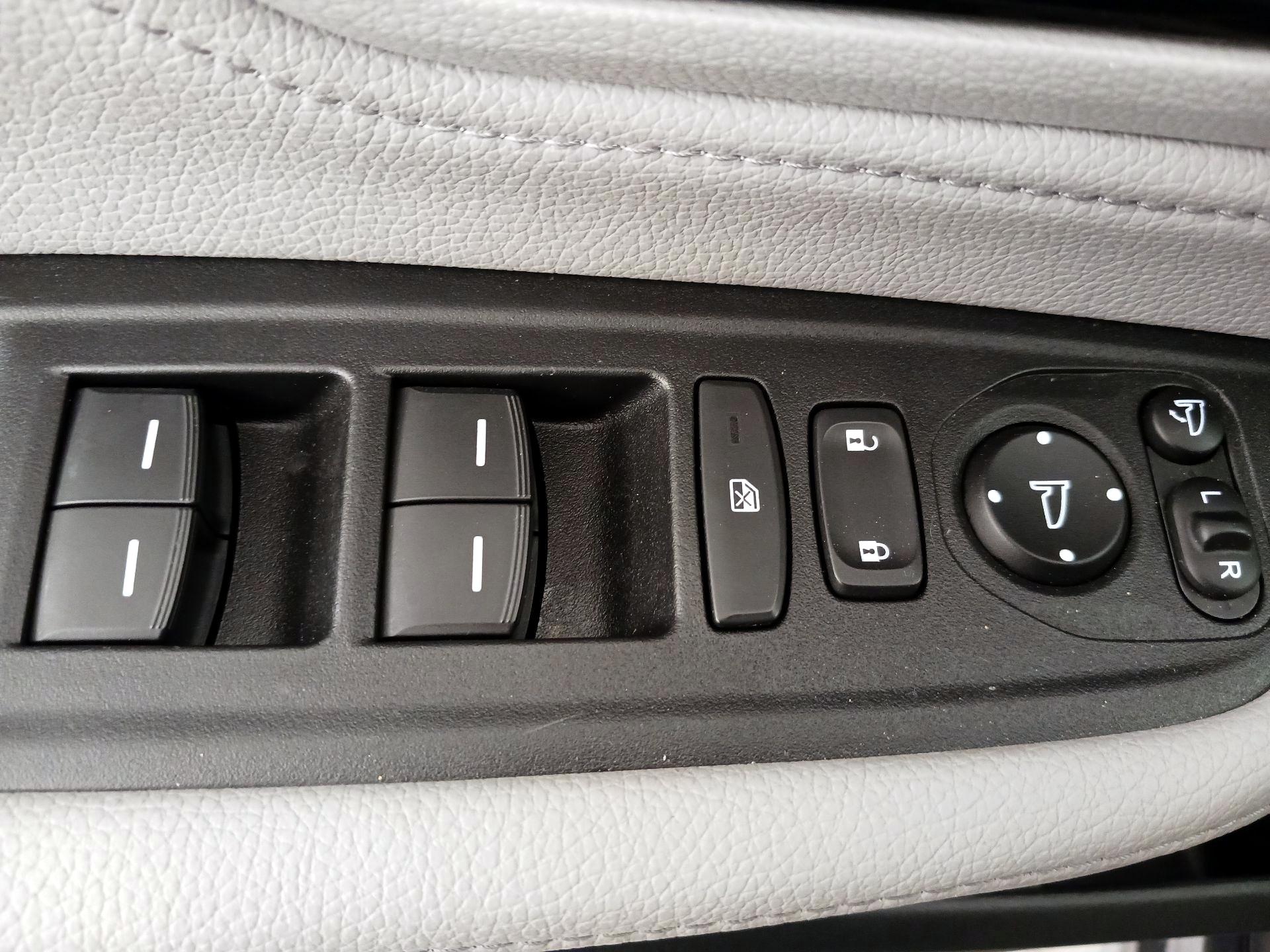 Thumbnail: 2023 Honda Odyssey - 12