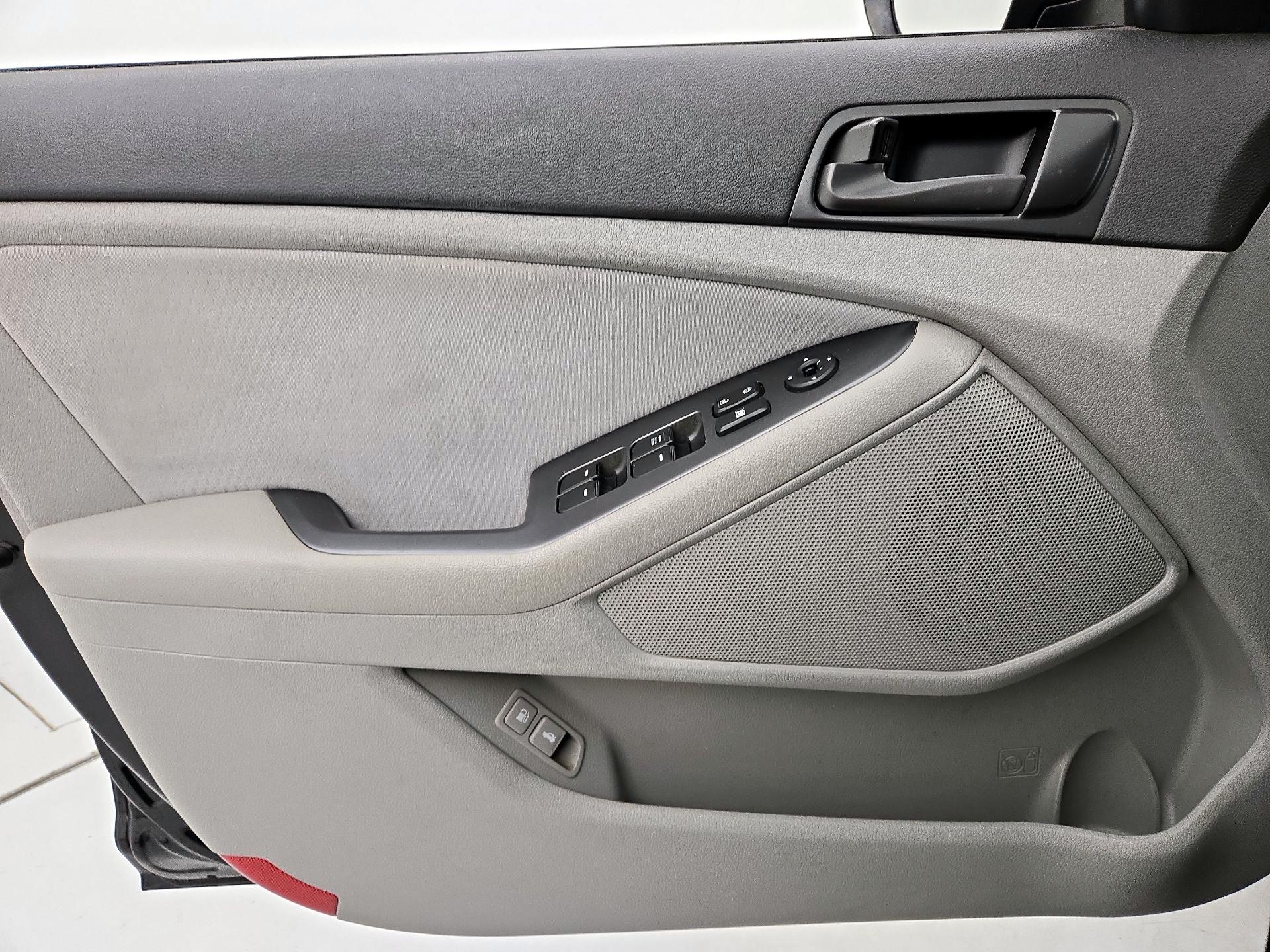 Thumbnail: 2014 Kia Optima - 12