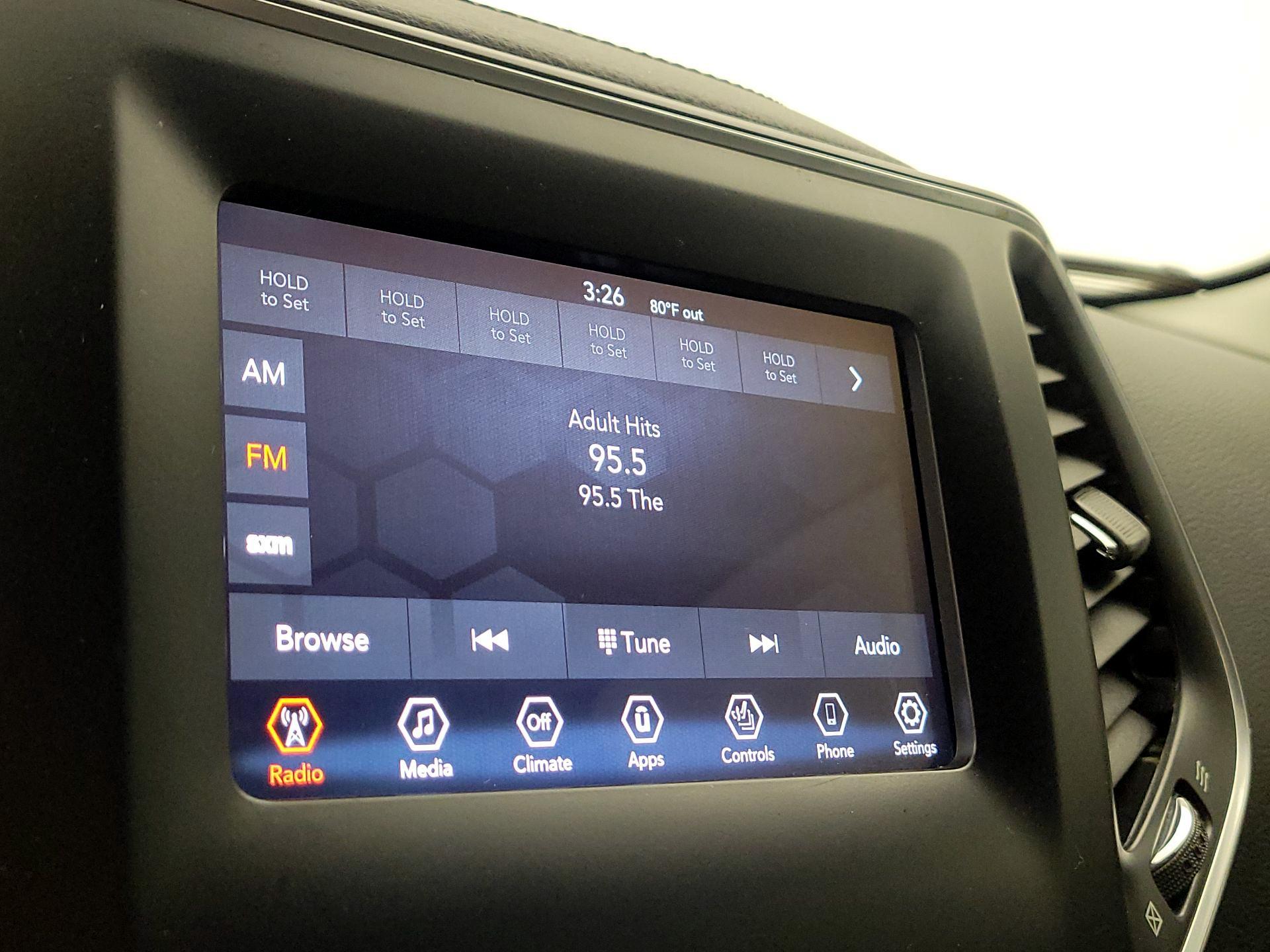 Thumbnail: 2020 Jeep Cherokee - 15