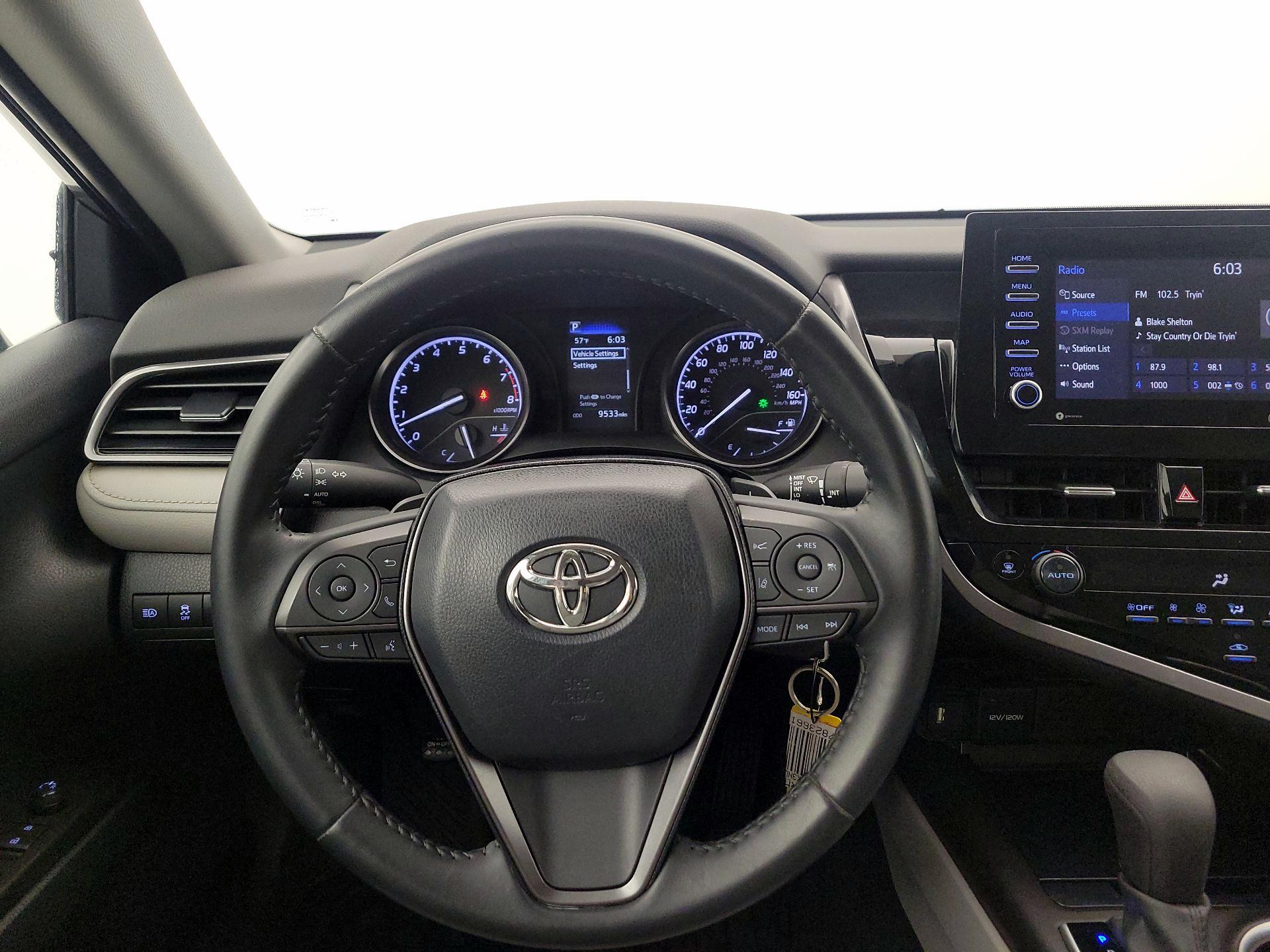 Thumbnail: 2022 Toyota Camry - 10