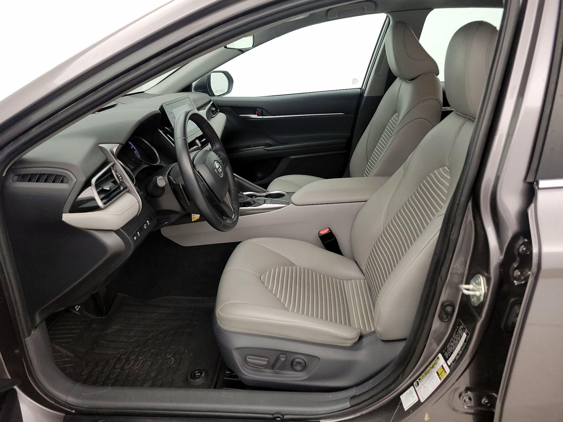 Thumbnail: 2022 Toyota Camry - 11