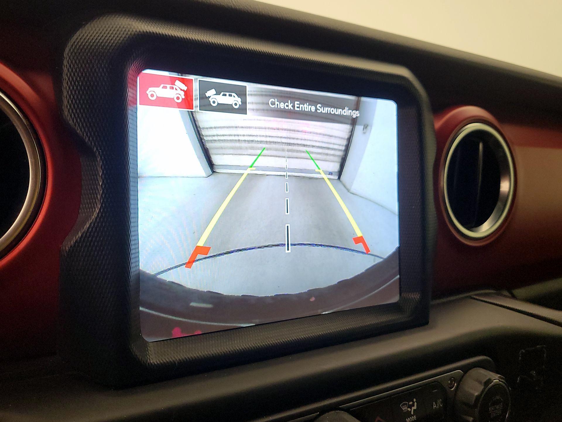 Thumbnail: 2021 Jeep Wrangler - 15