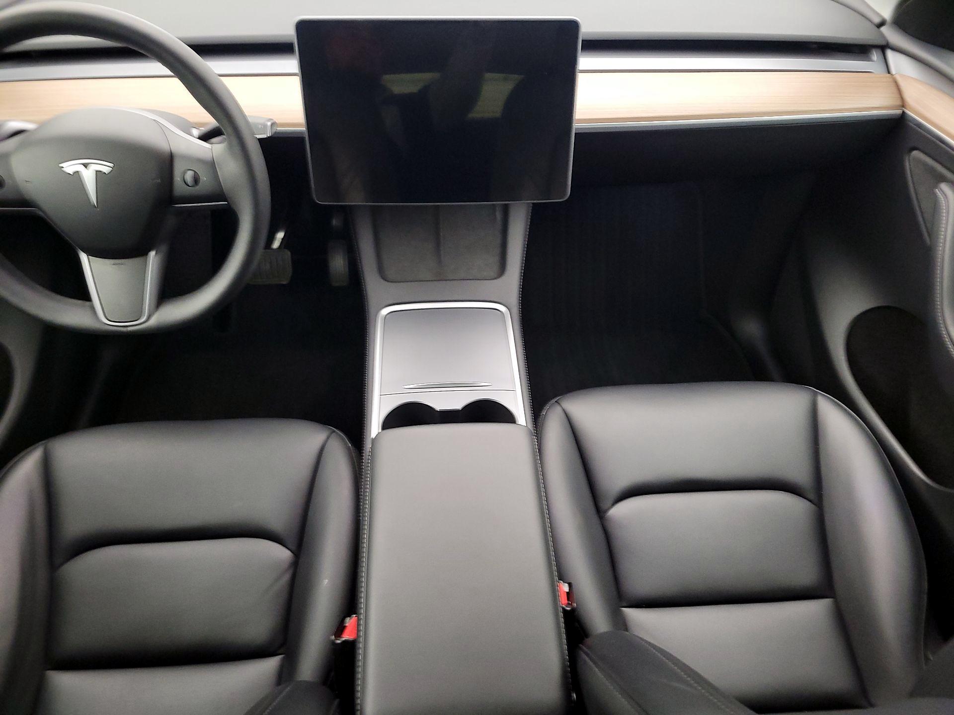 Thumbnail: 2025 Tesla Model Y - 9