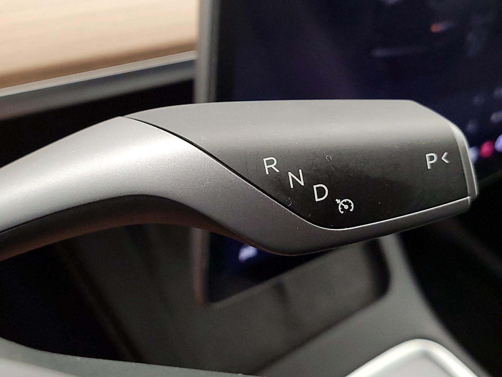 Thumbnail: 2025 Tesla Model Y - 17