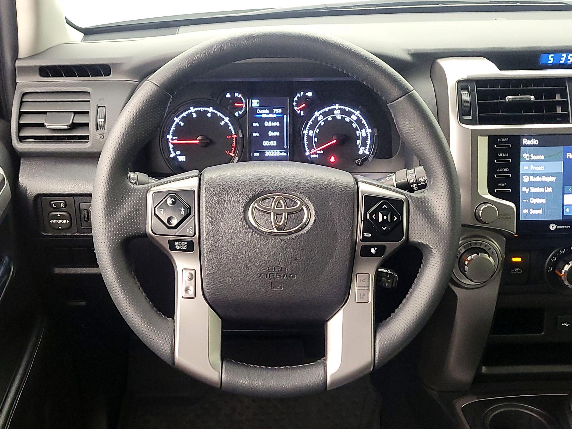 Thumbnail: 2022 Toyota 4Runner - 10