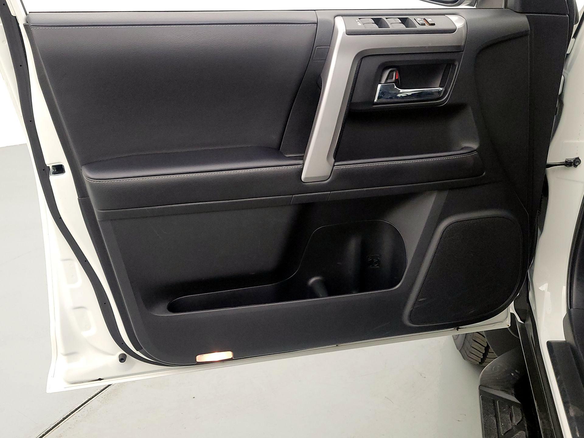 Thumbnail: 2022 Toyota 4Runner - 12