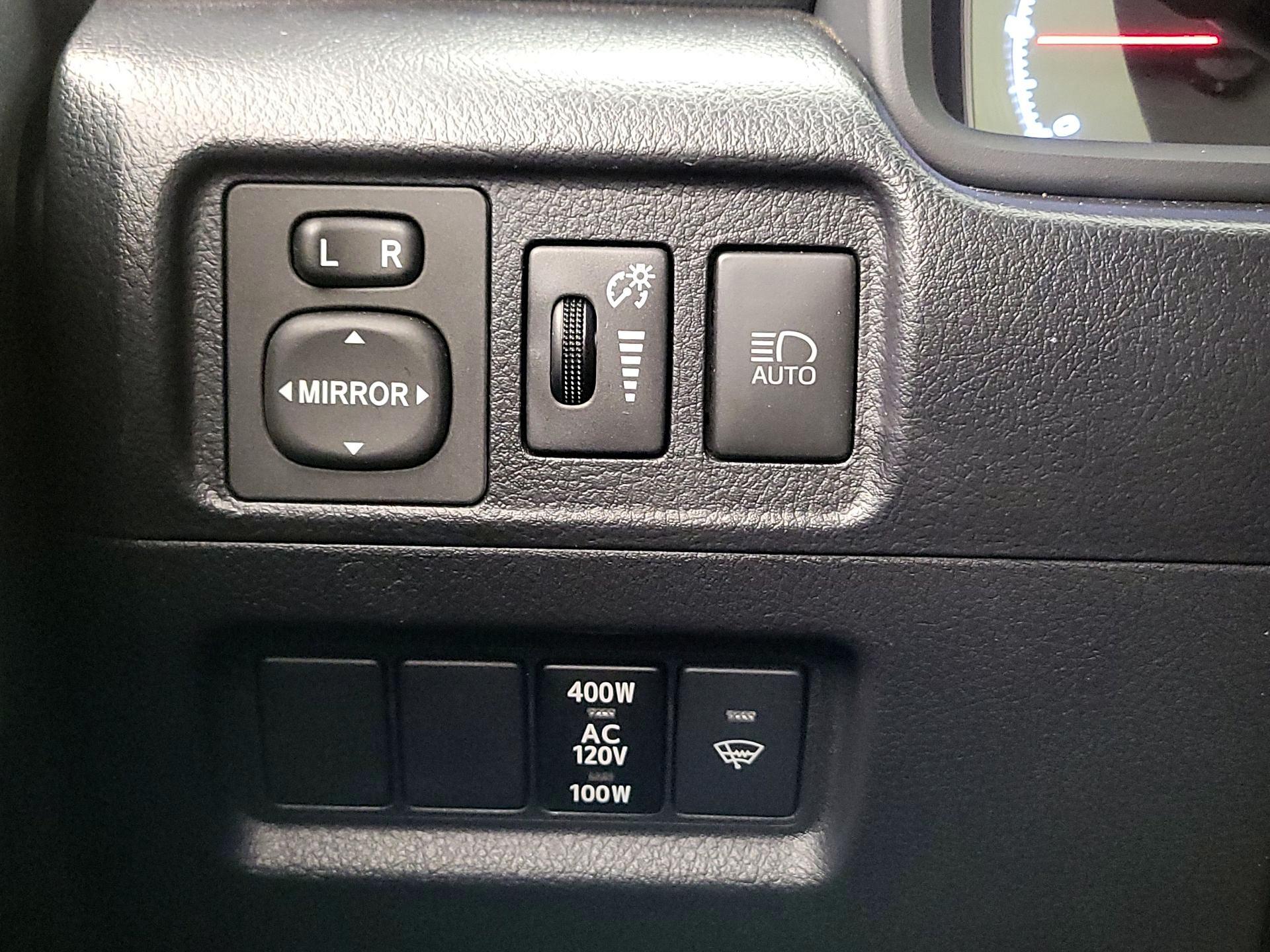 Thumbnail: 2022 Toyota 4Runner - 13