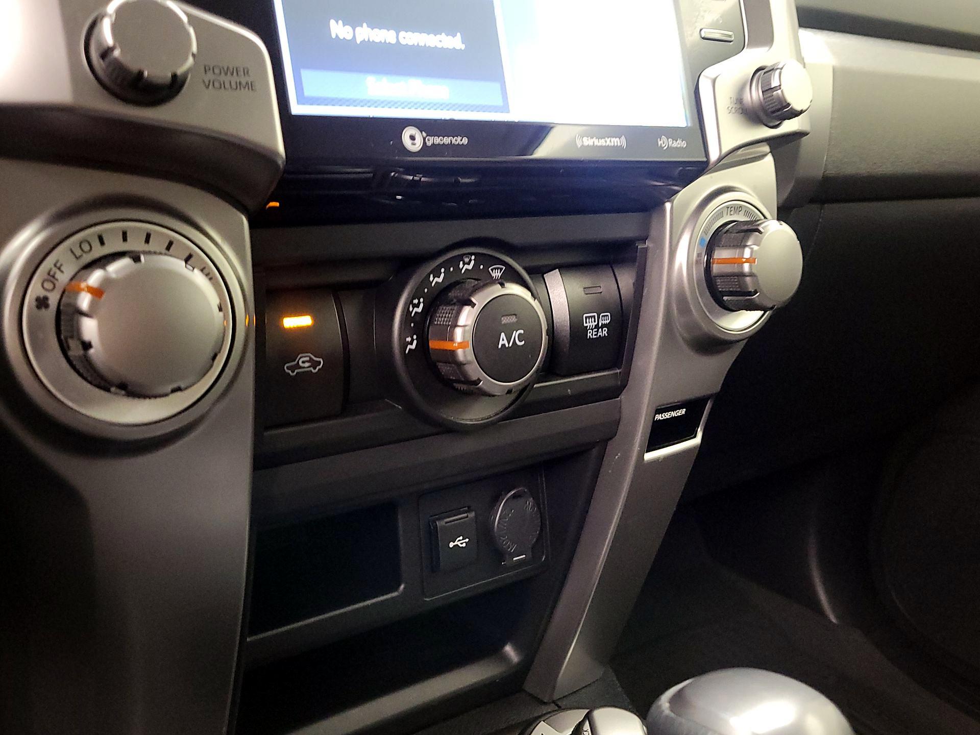 Thumbnail: 2022 Toyota 4Runner - 17