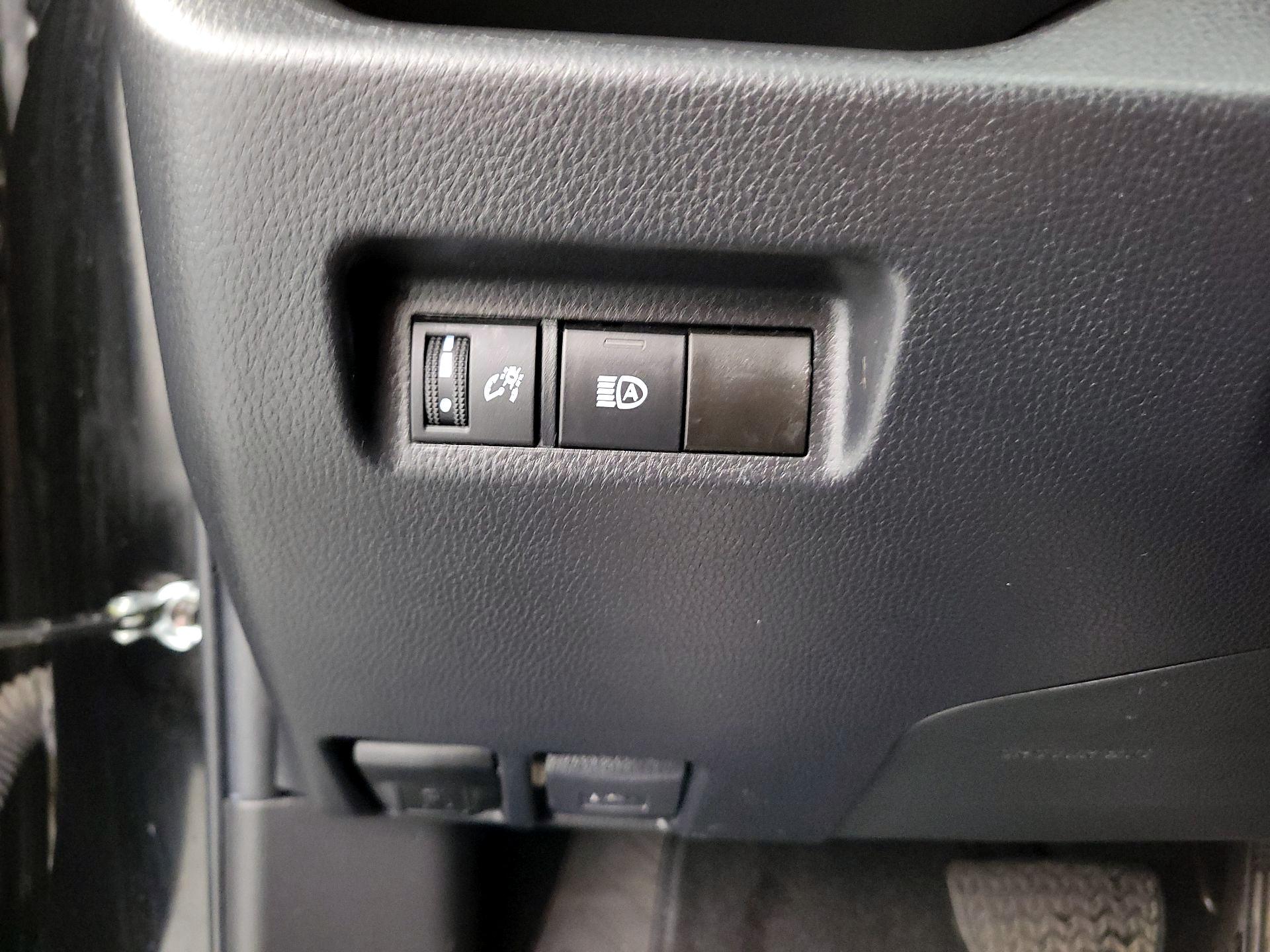 Thumbnail: 2023 Toyota RAV4 - 13