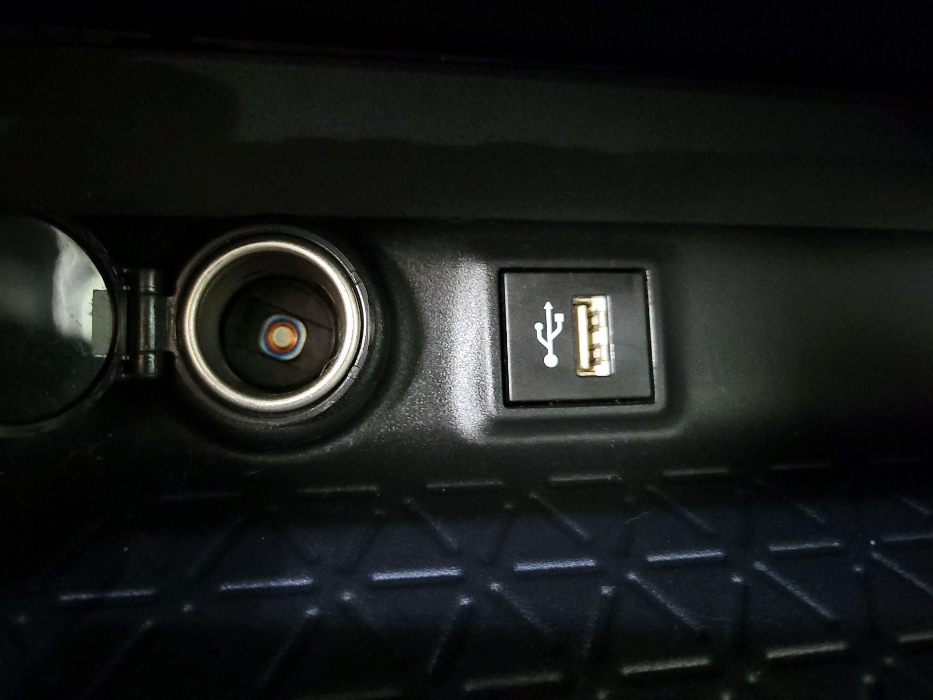 Thumbnail: 2023 Toyota RAV4 - 18